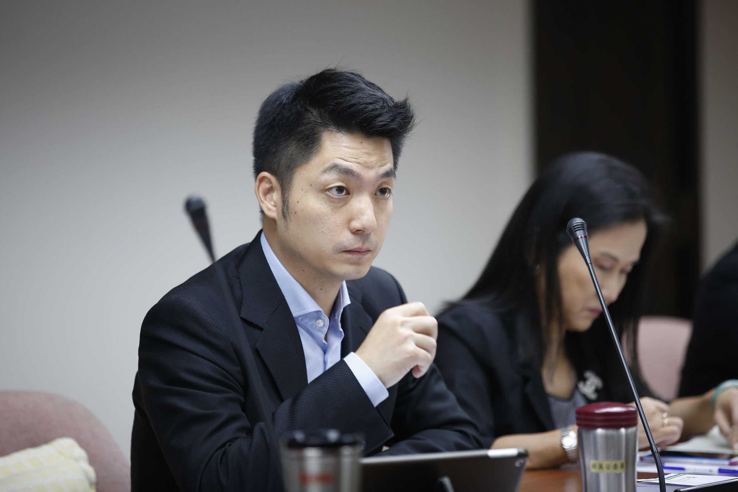 蔣萬安對於基泰建設董事長陳世銘在記者會上的態度感到不滿。（本刊資料照）