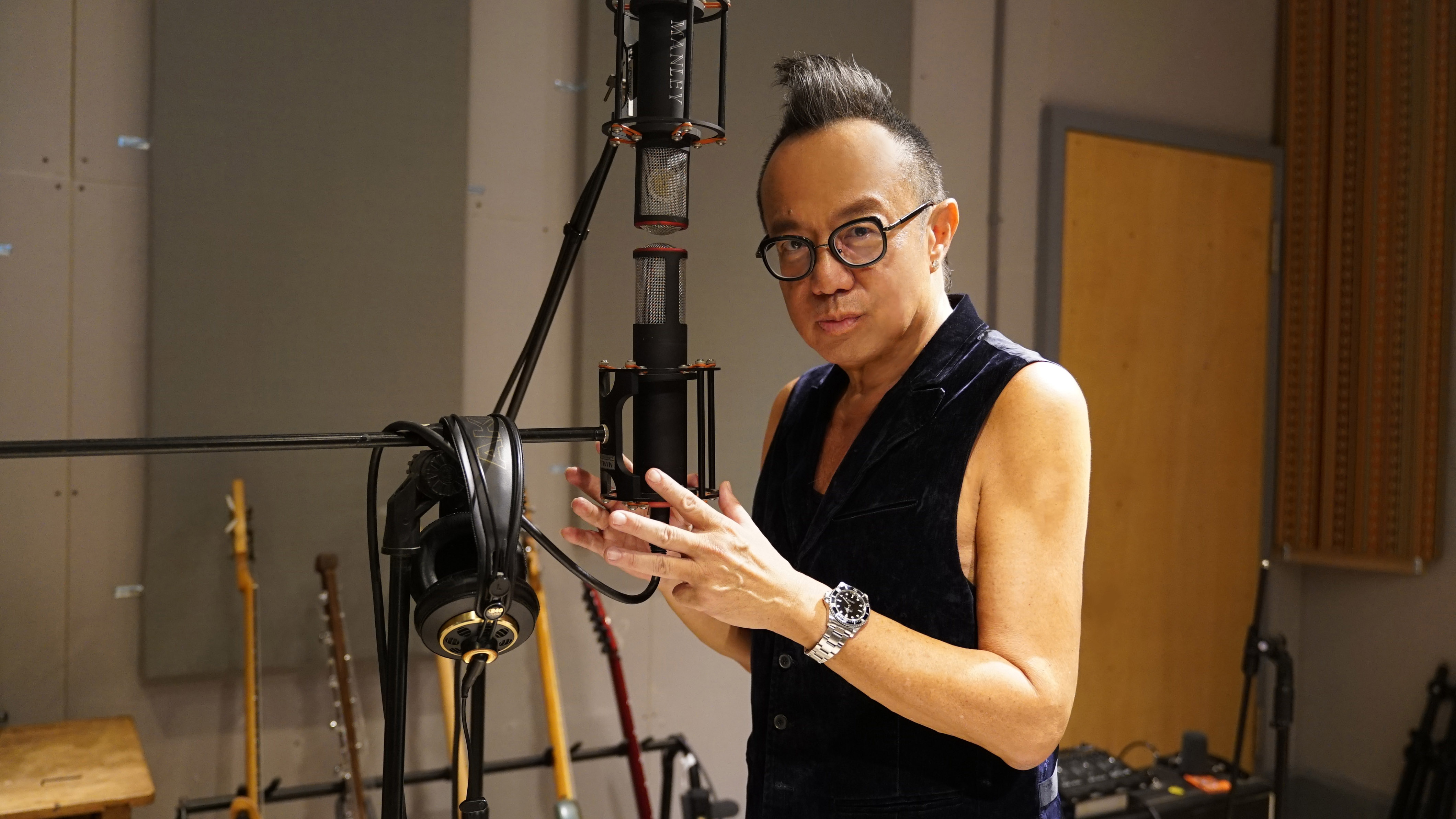 黃大煒成了周杰倫師弟，近日展開錄音工作。（杰威爾提供）