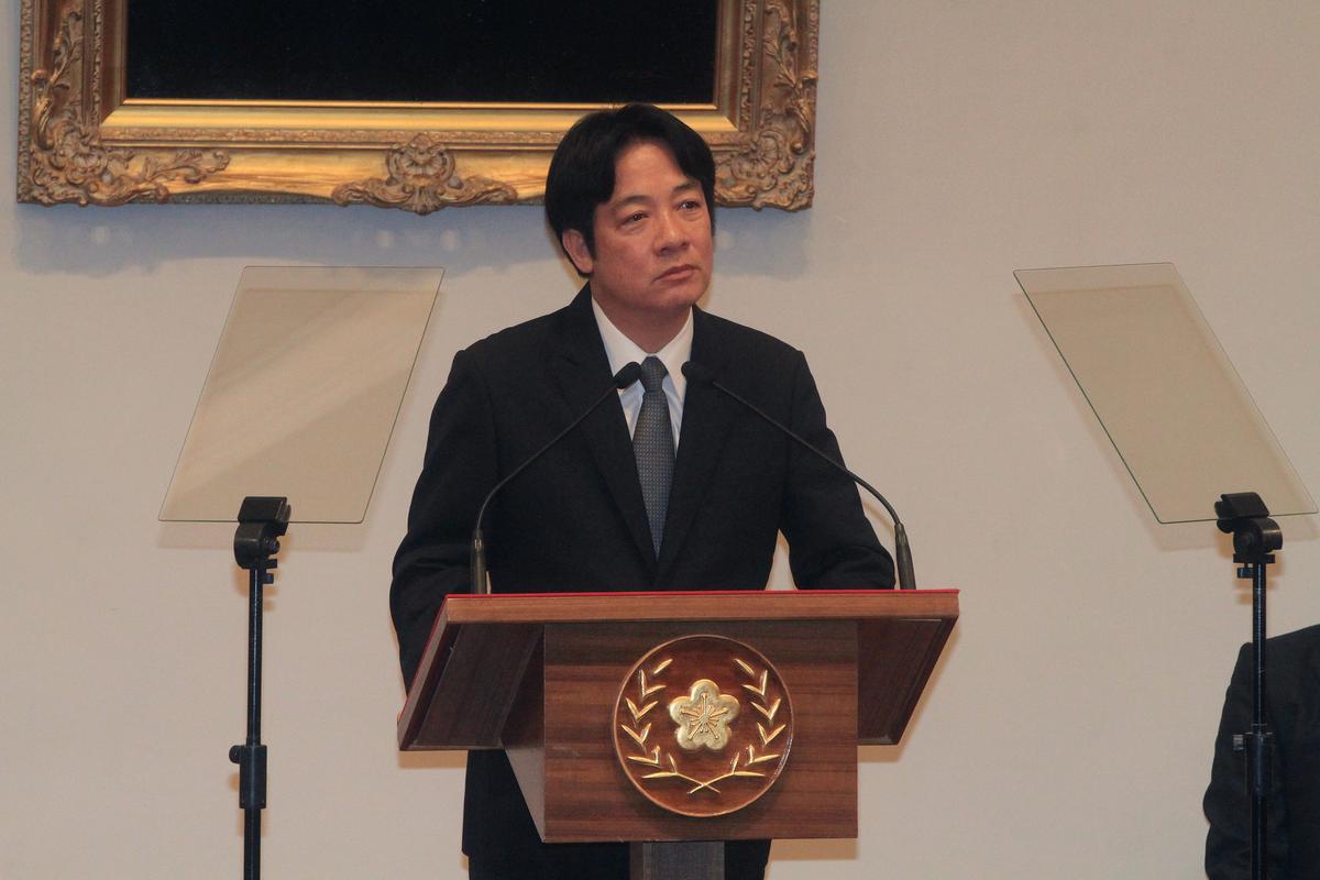 馬英九稱賴清德(圖)危害兩岸關係,賴的競選辦公室出聲回擊「馬英九領著人民的納稅錢,用恐嚇方式配合中國統戰思維」。(本刊資料照)