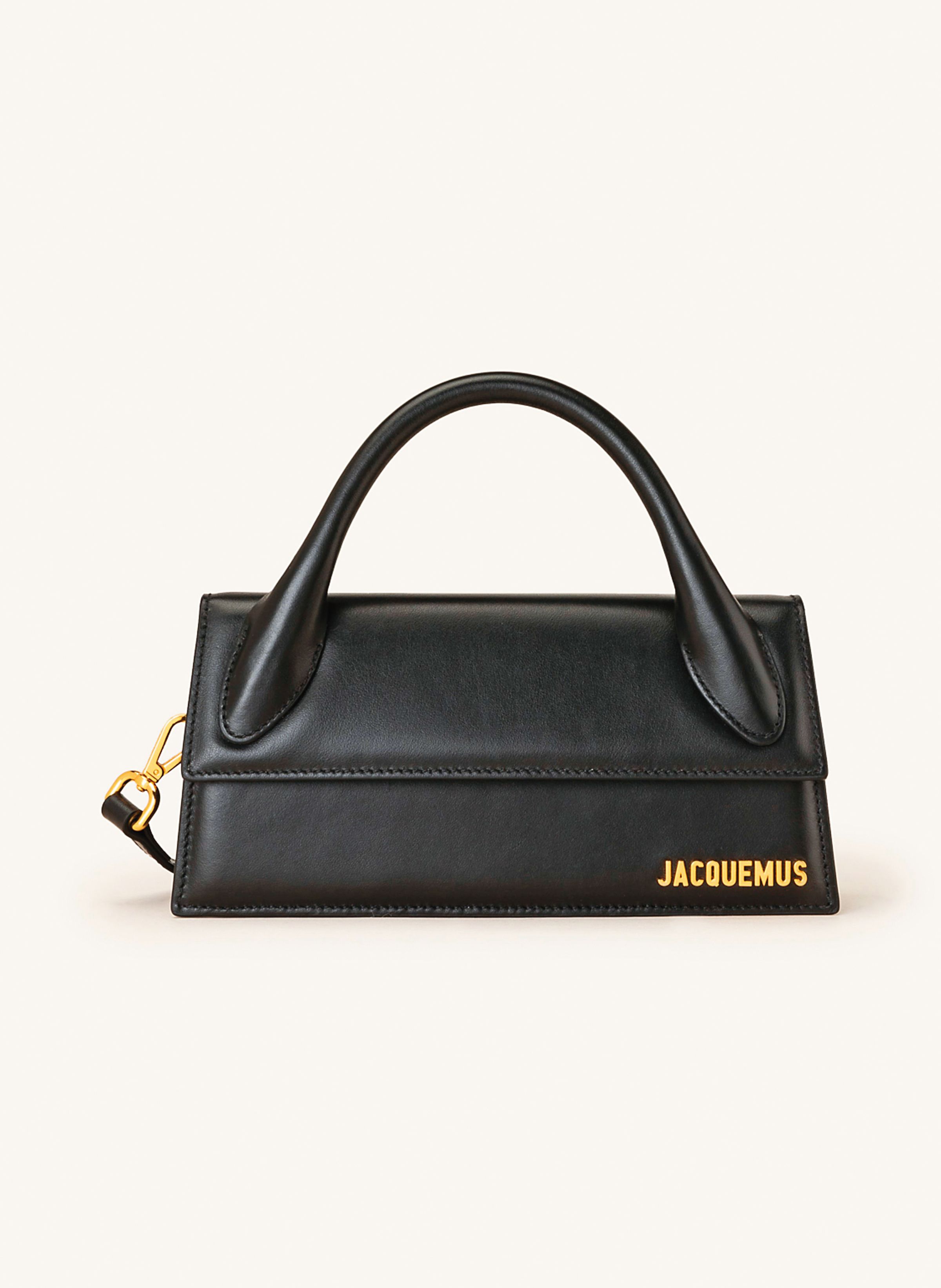 法國當紅設計師品牌Jacquemus推出的	Le Chiquito單肩包，不含運費約€800（NT$26,600）。（翻攝自Mytheresa.com）