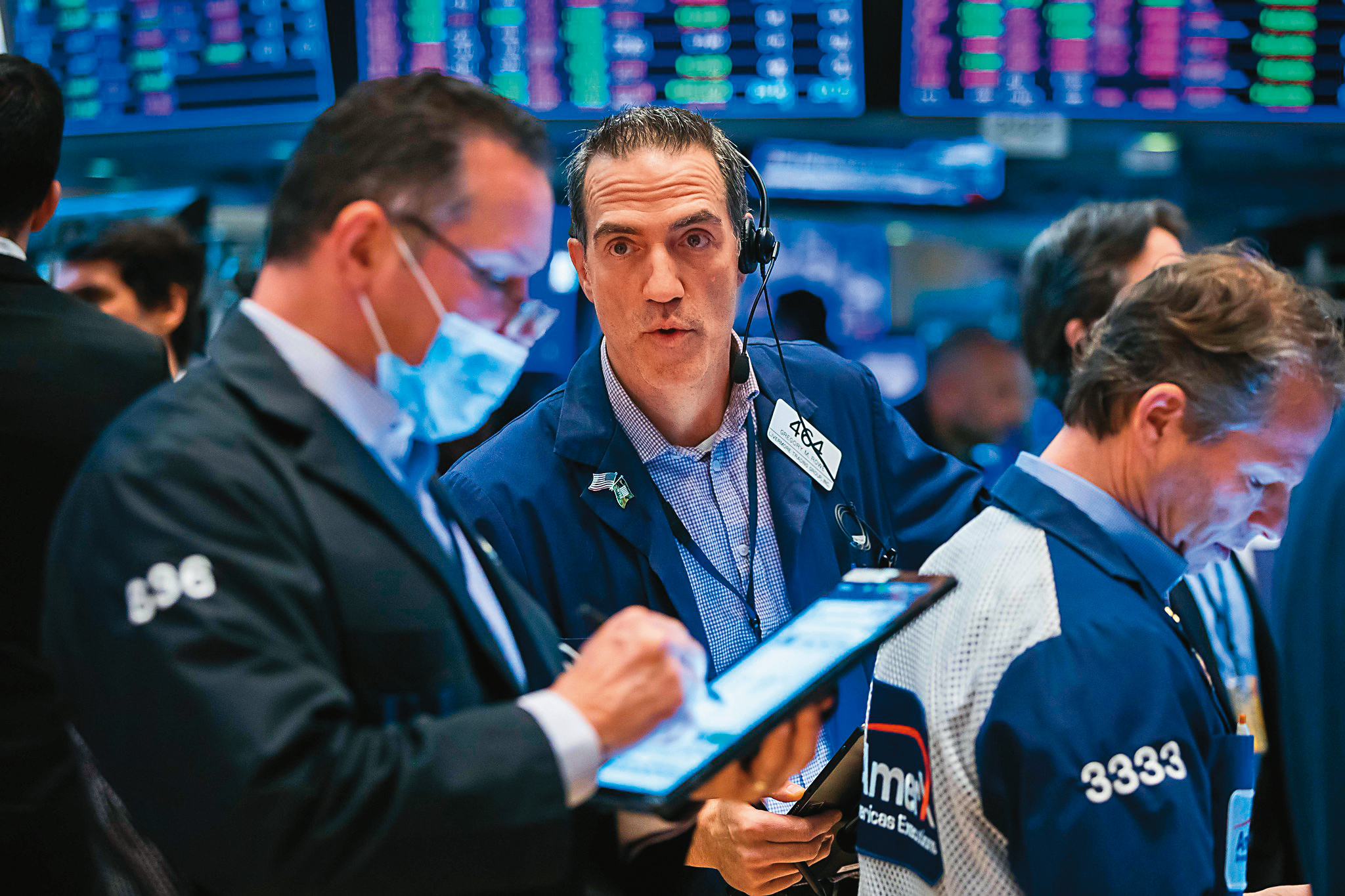 身為專業操盤手，闕又上卻說選擇標普500 ETF，讓美國排名前500大企業來幫忙賺錢最可靠。（NYSE臉書）