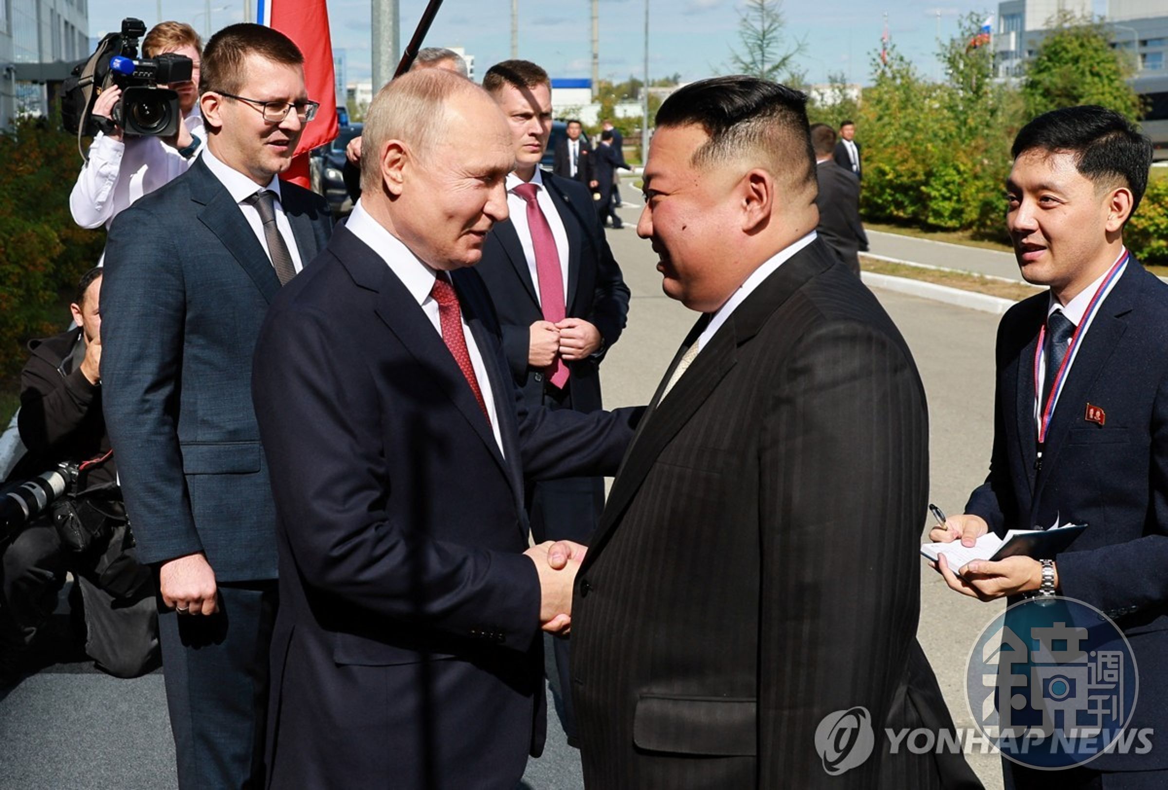 普丁之握來了!在「宇宙基地」跟金正恩約會,要幫北韓開發衛星、軍事合作。(翻自《韓聯社》)