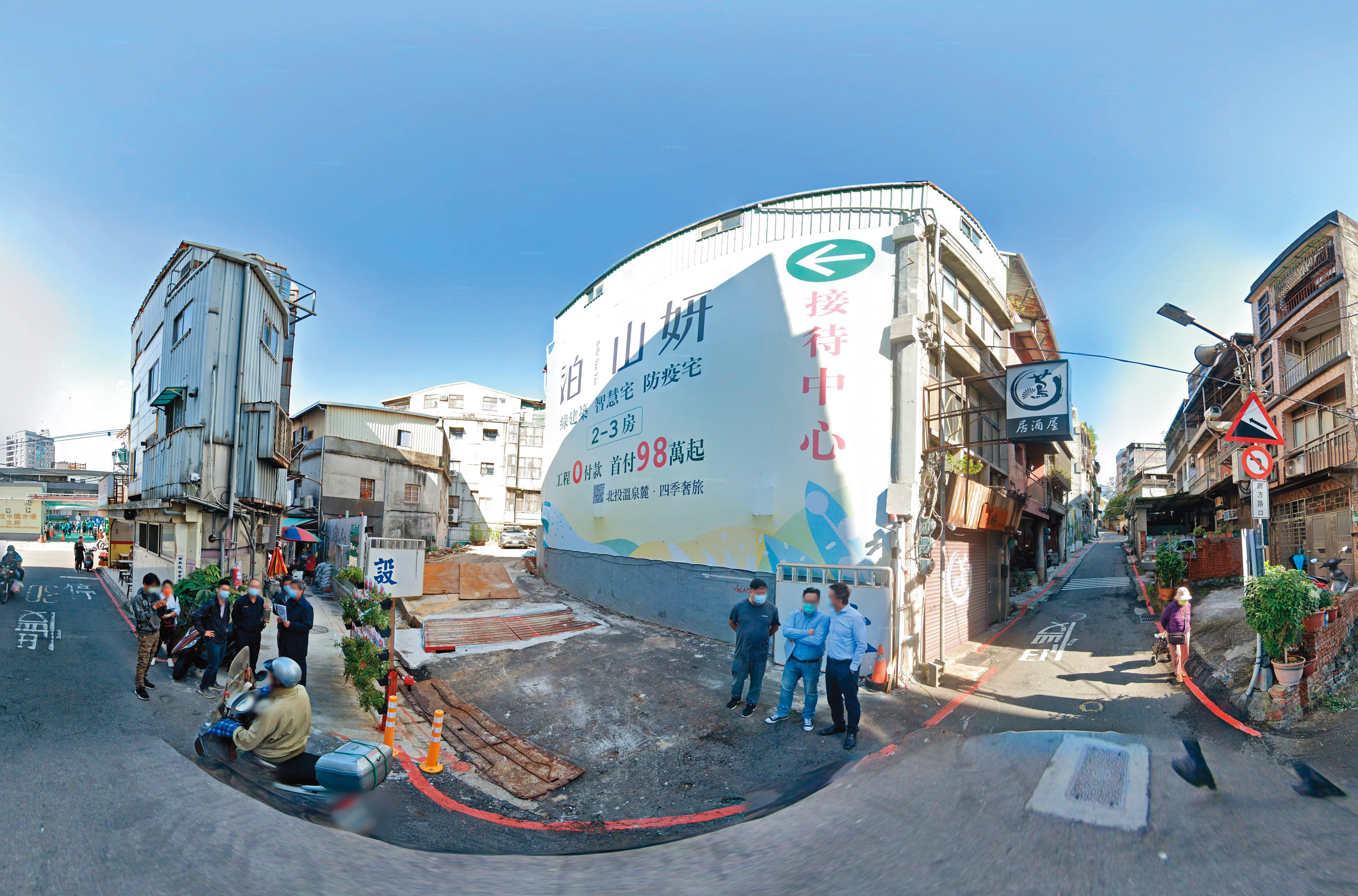 泊山妍建案地段佳，位於北投分局對面、溫泉路巷內，可說是北投的蛋黃區。（翻攝Google Maps）