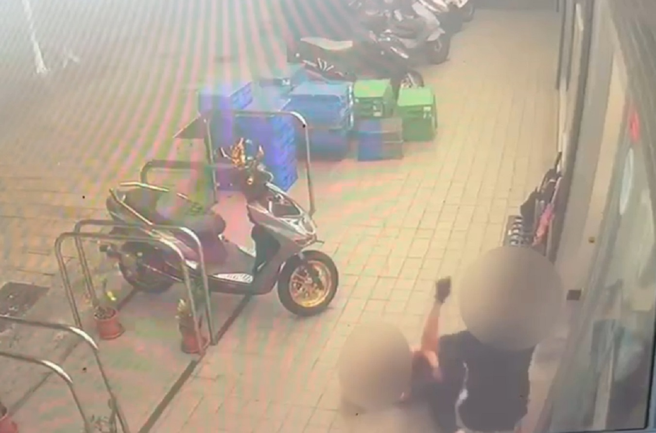 高雄一名恐怖情人砍殺前女友，今晚6時許遭逮。（翻攝畫面）