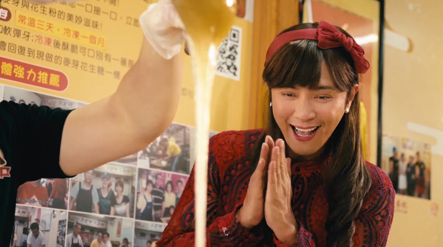 「朱碧石」擔任桃園水晶晶大使，不少網友傻眼表示「是沒人了嗎？」「可以換人嗎？」（翻攝自樂遊桃園臉書影片）