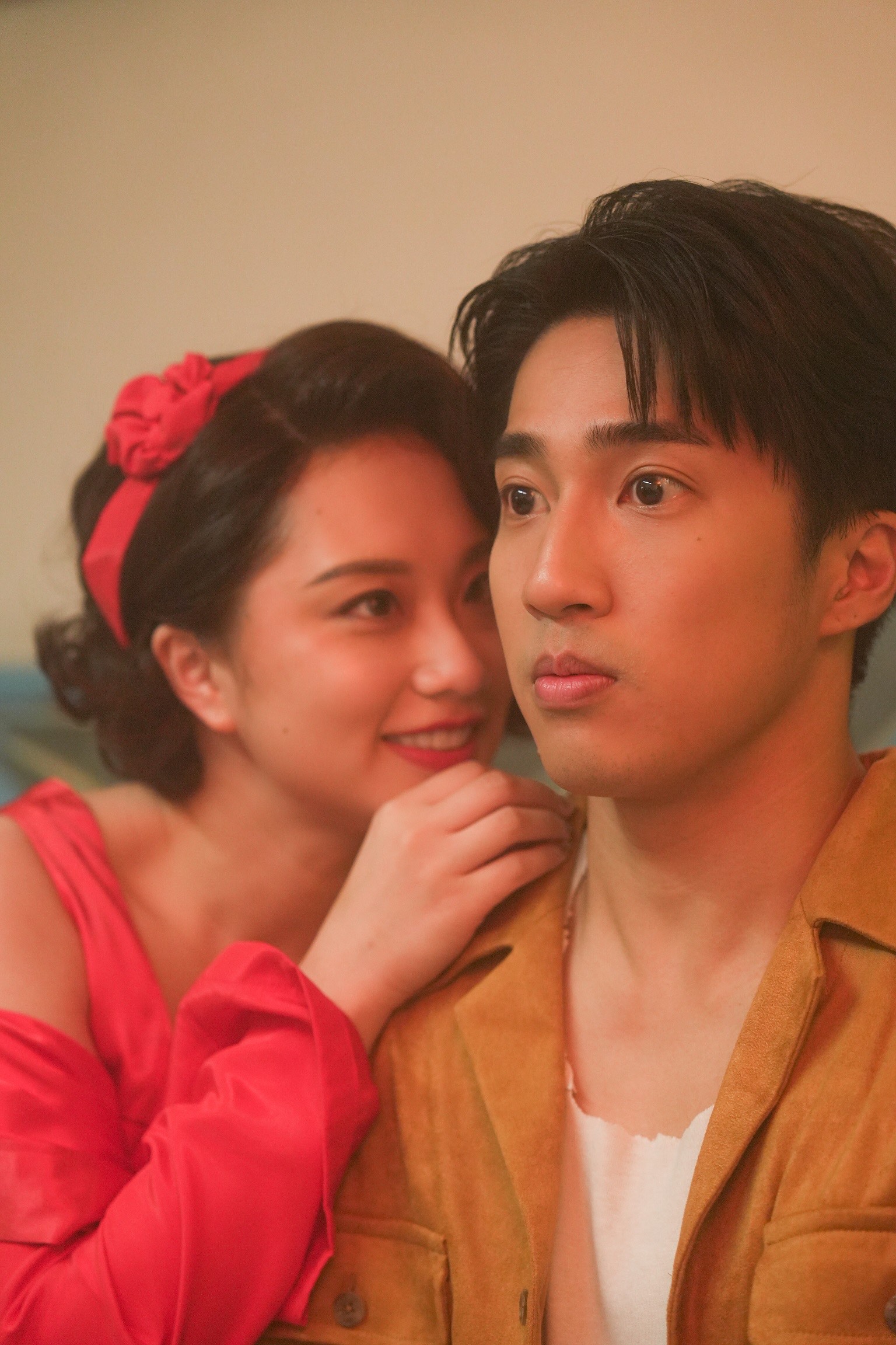 婁峻碩新單曲〈Runner Runner〉MV中，邀來女友焦凡凡客串。（想不到音樂工作室提供）