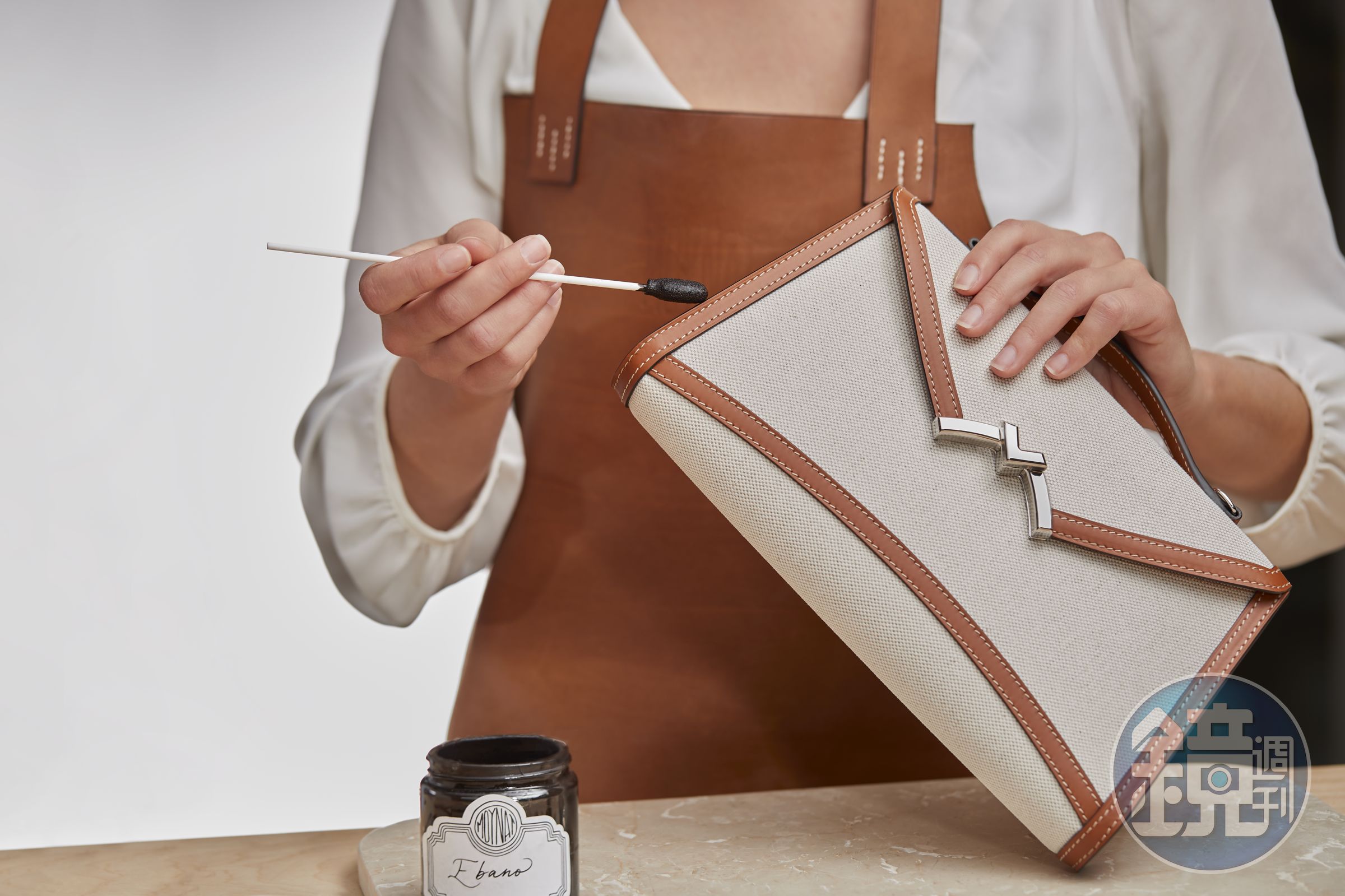 Gabrielle Clutch Canvas And Leather。NT$135,400（MOYNAT提供）