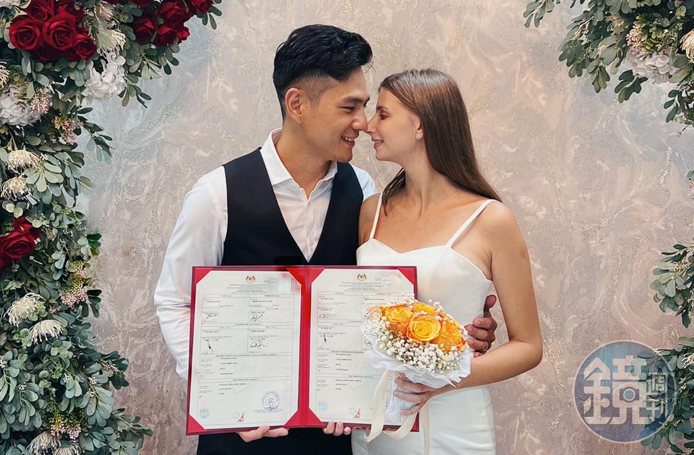 祖雄、佳娜在馬來西亞登記結婚。（翻攝自臉書）