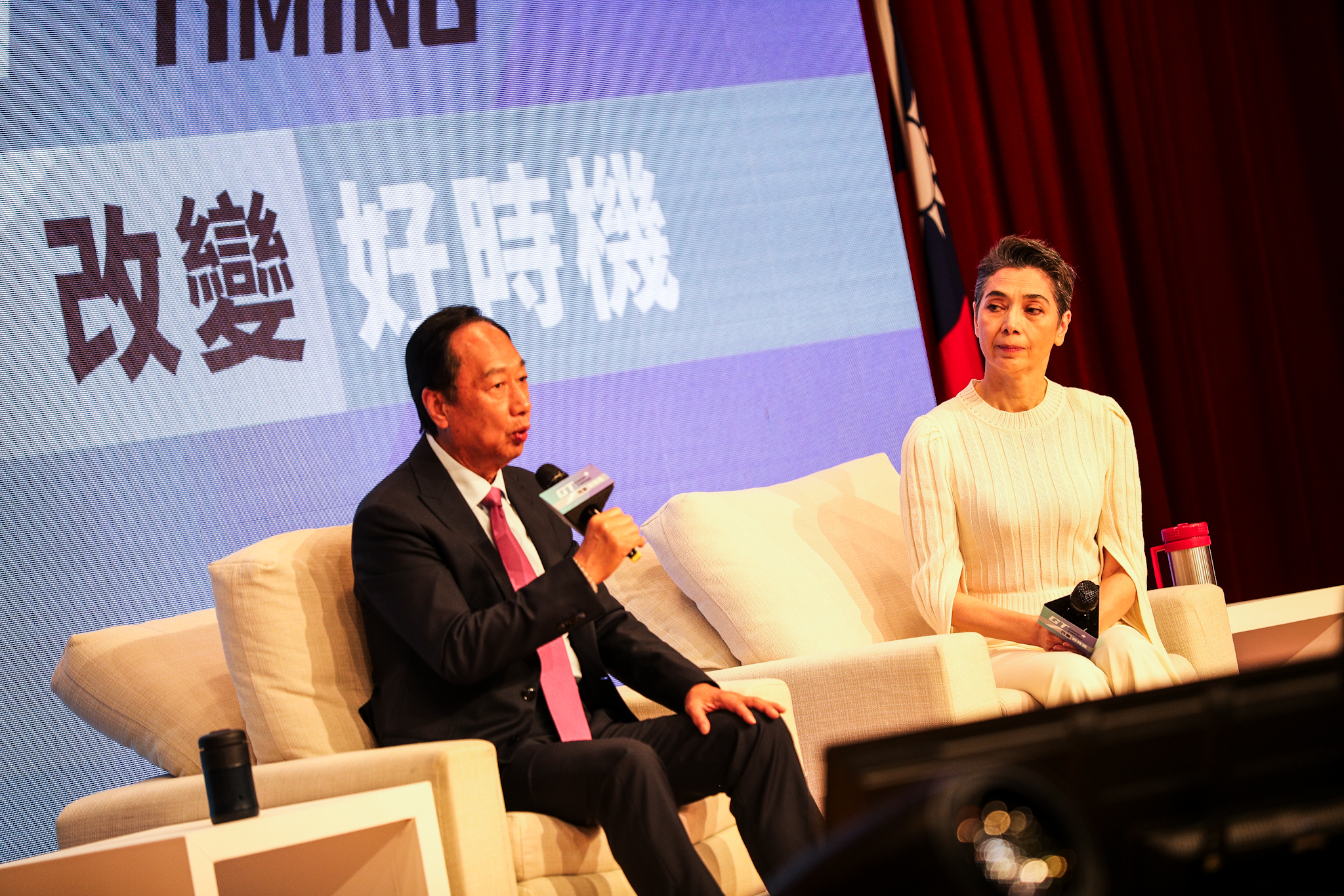 郭台銘邀演出影集《人選之人》的藝人賴佩霞擔任副手,國民黨也引用該句台詞反諷郭台銘。