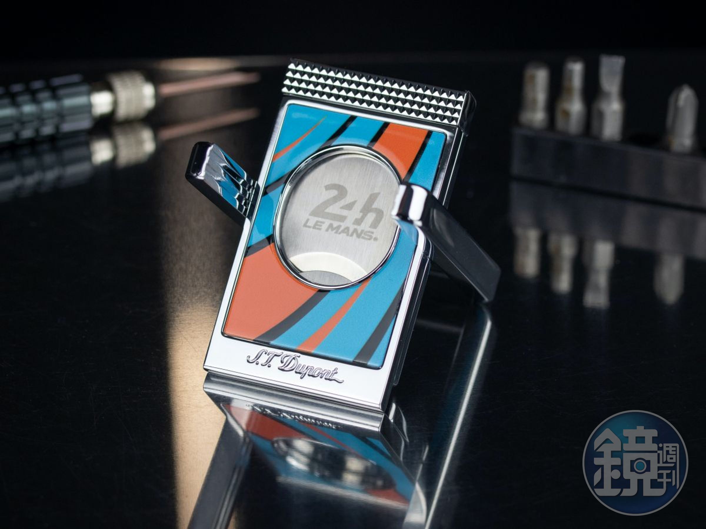 都彭（S.T. DUPONT）Le Mans 利曼24小時耐力賽限量聯名系列。Le Mans Premium 系列限量座台兩用式雪茄剪，約NT$7,600。