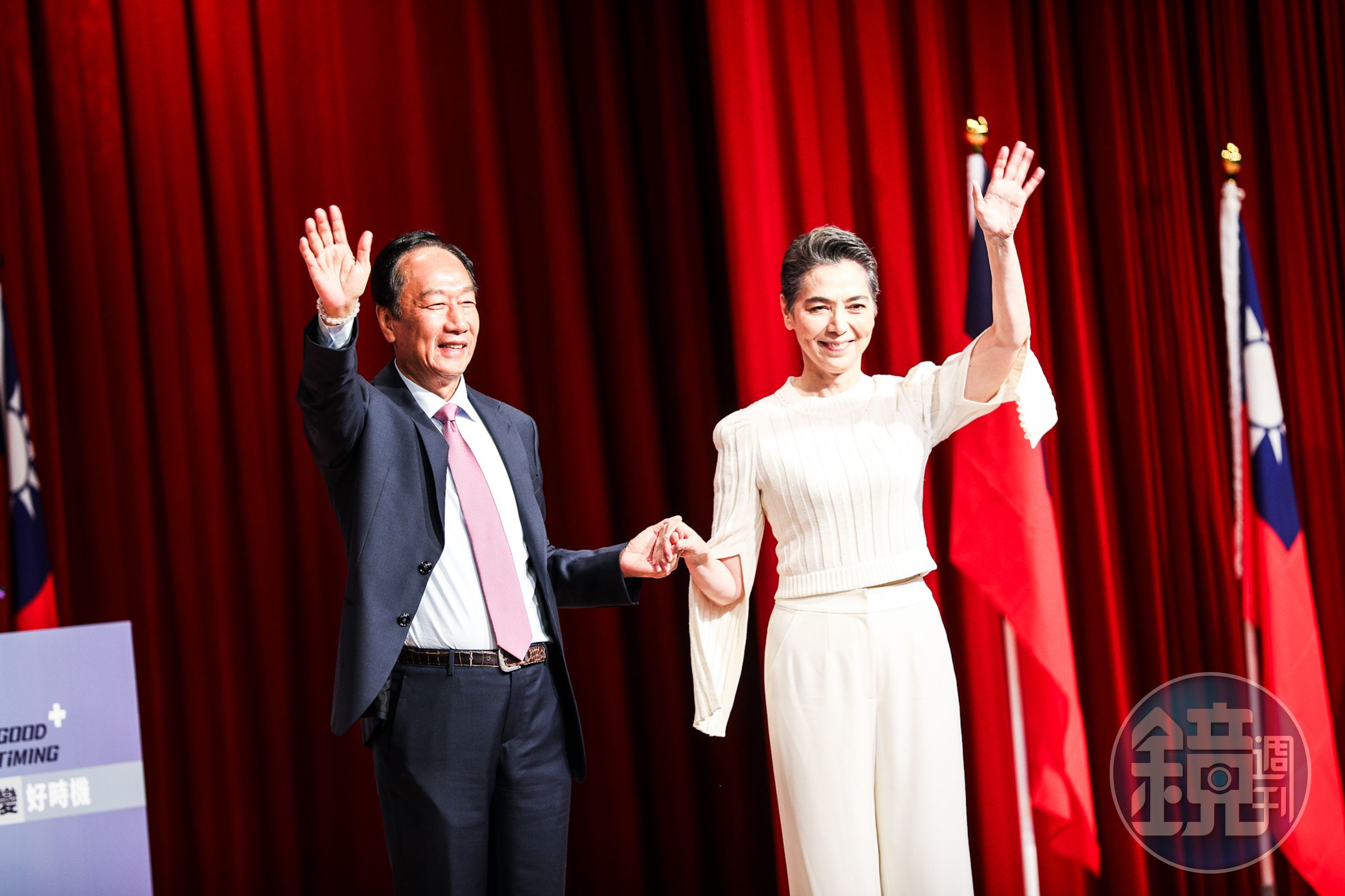 郭台銘(左)今宣布找來資深女星賴佩霞(右)搭檔,因此引發外界熱議。