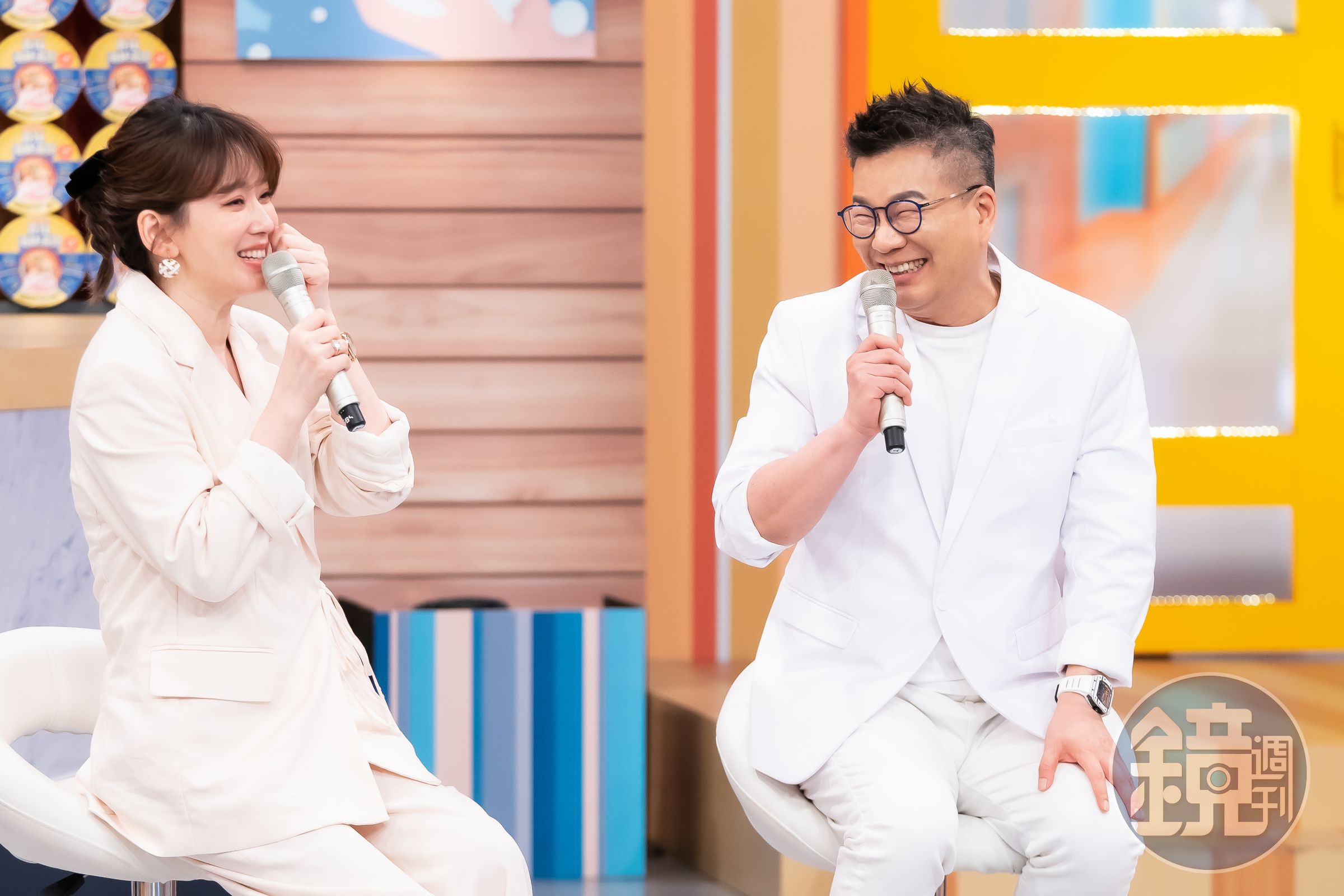 沈玉琳、Melody主持《11點熱吵店》入圍金鐘獎綜藝節目主持人獎。（TVBS提供）