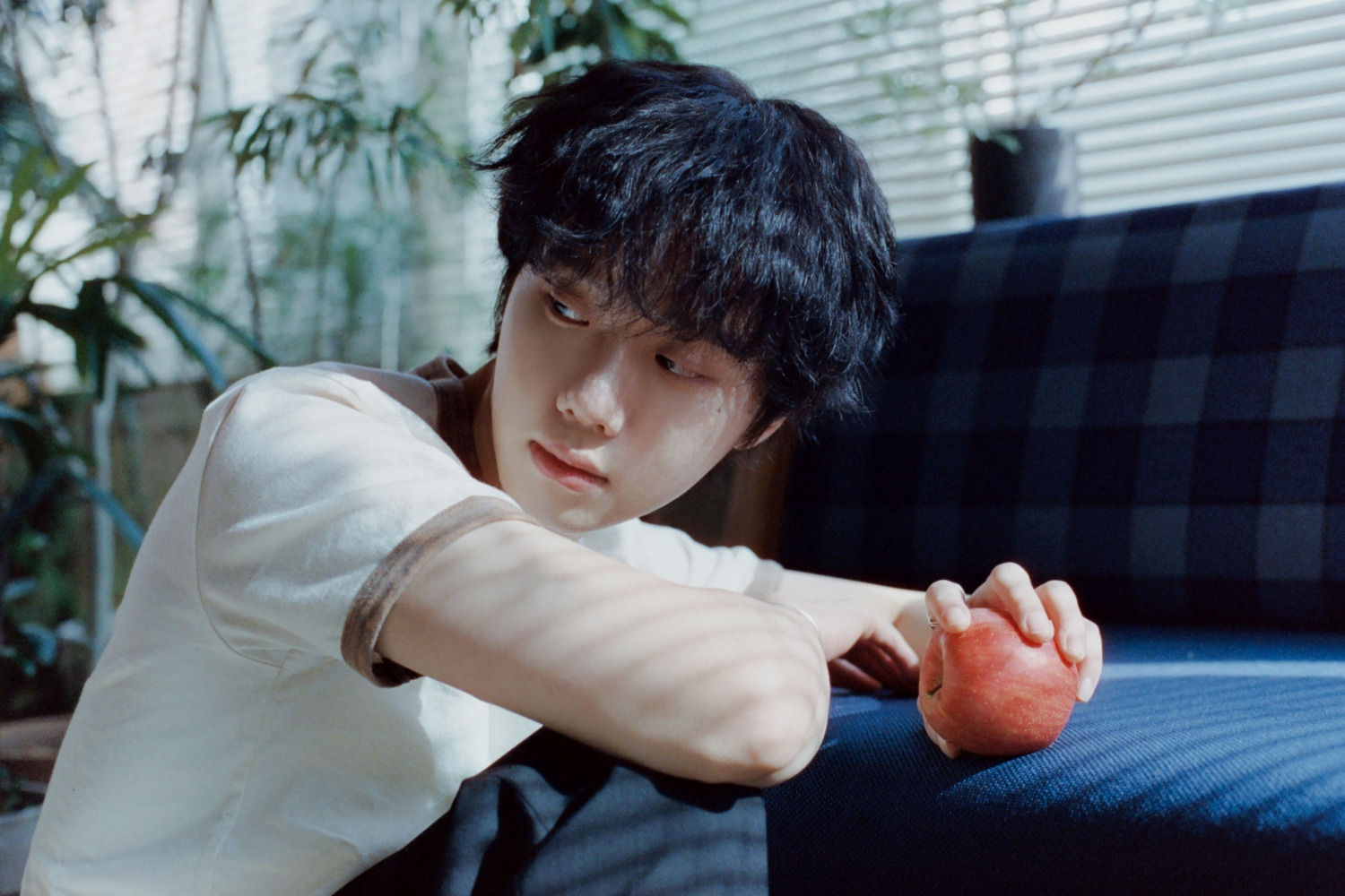 25歲韓國全能唱作人夏賢尚在外公過世後深刻後悔沒有多見見外公。（Unknown Hasayyo 提供）