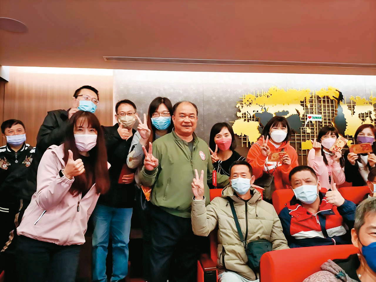 賴文祥全台跑透透宣揚辦學理念，猶如親自當起招生主任。（世紀綠能工商提供）