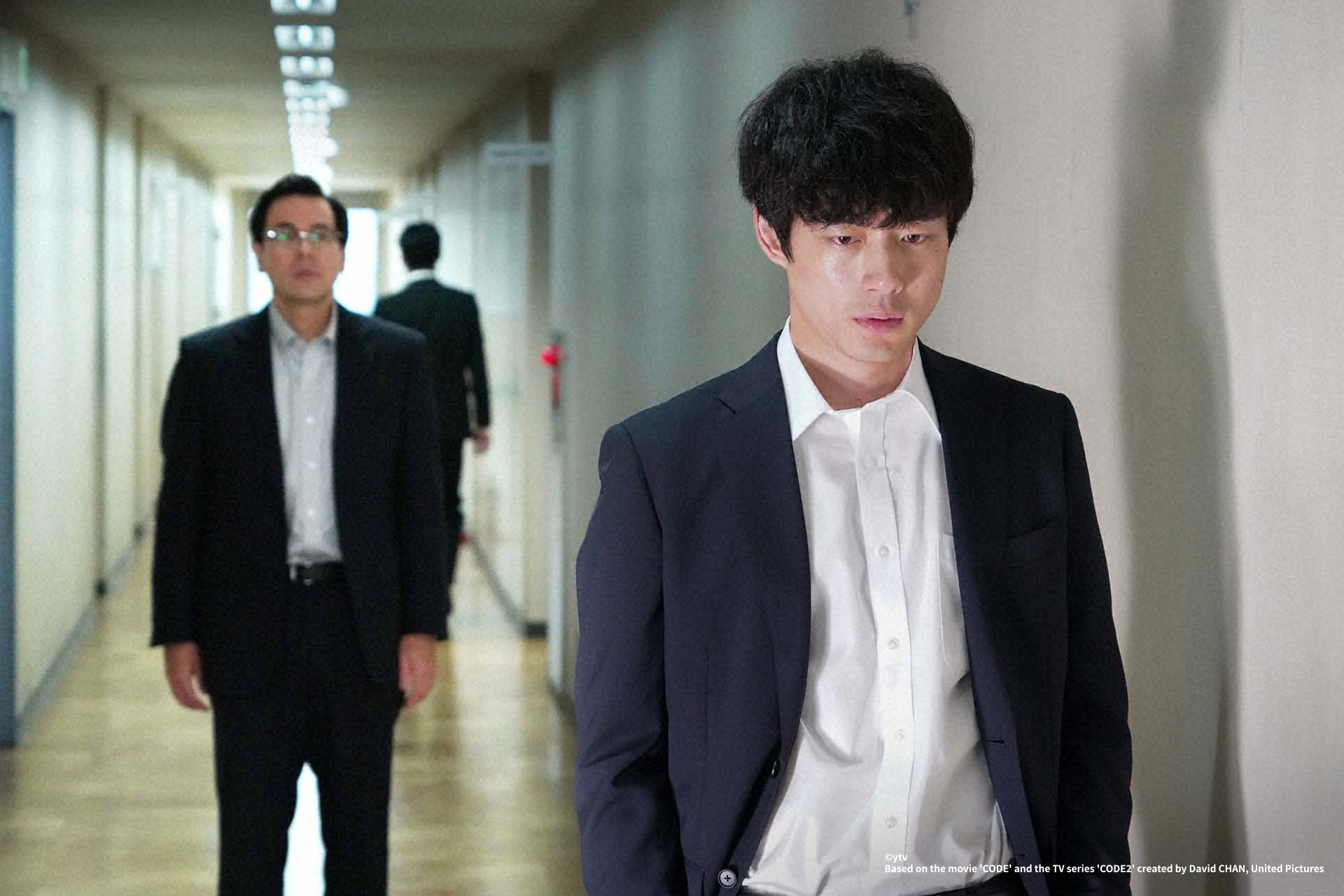 坂口健太郎主演日劇《CODE—願望的代價》在串流平台上表現不俗。(原創娛樂提供)