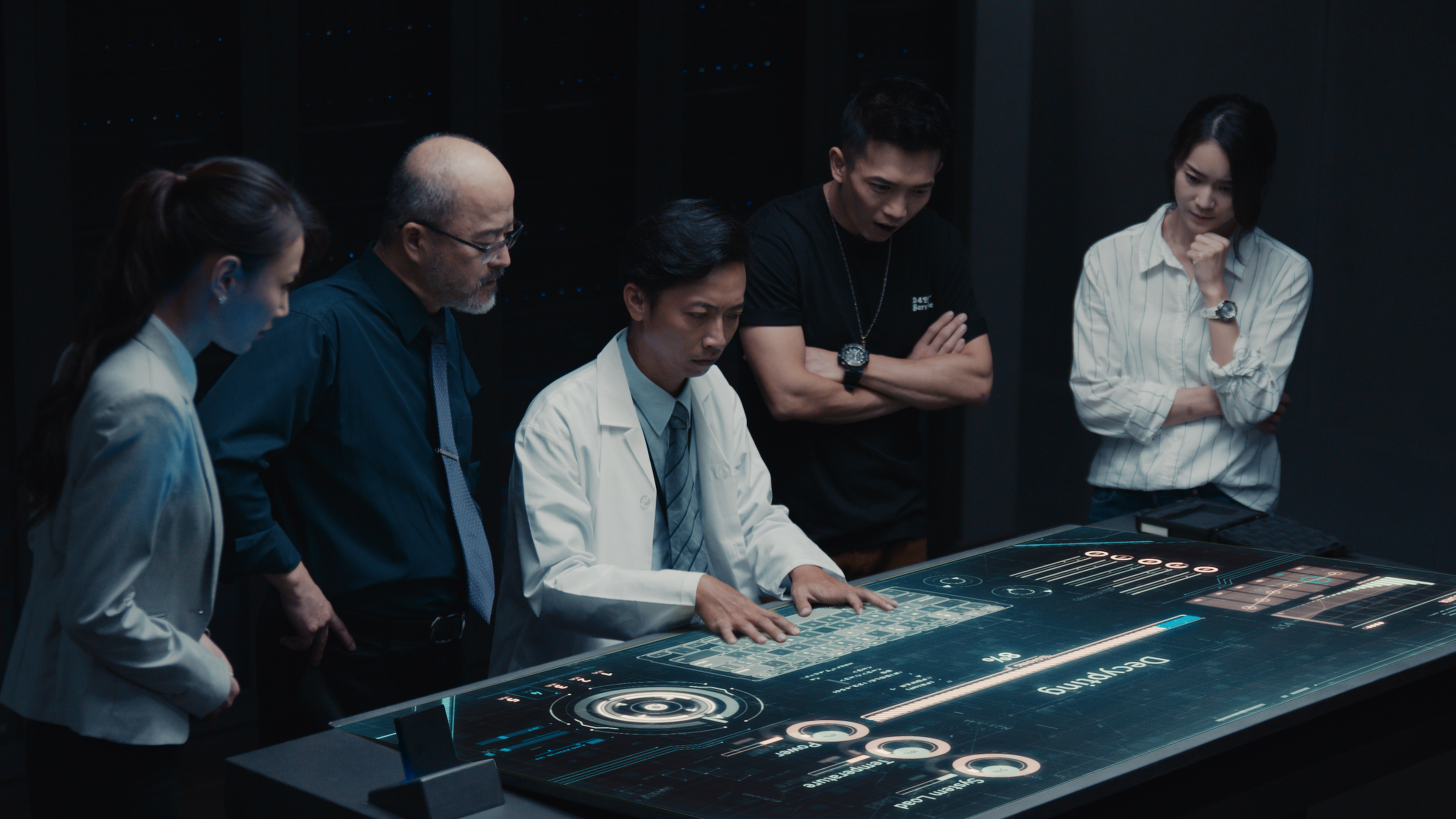 《浮士德遊戲2》導入量子電腦、AI人工智慧等高科技概念,拍攝後使用大量特效呈現。(集合電影提供)