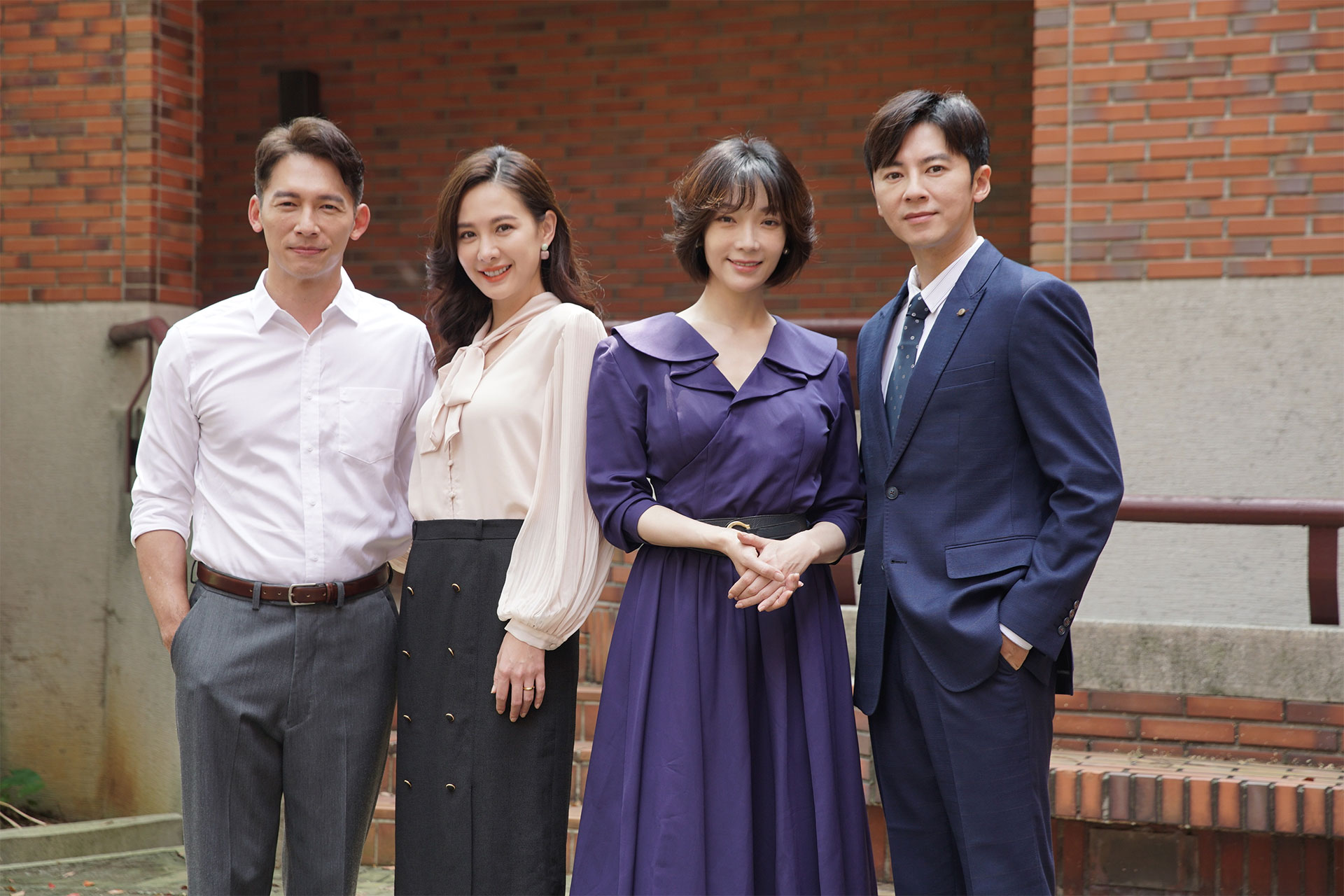 温昇豪（左起）、安心亞、蔡淑臻、李國毅4位主角為了拍戲3個月多朝夕相處。（中視提供）