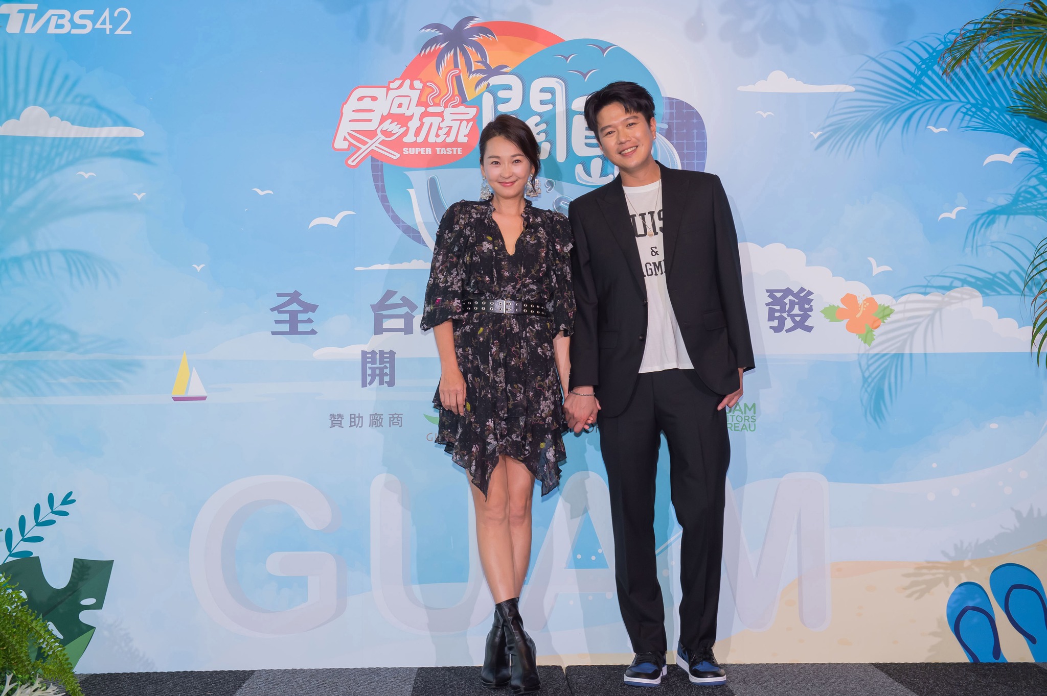 六月和李易結婚10多年，婚變傳言一直不斷。（翻攝自六月臉書）