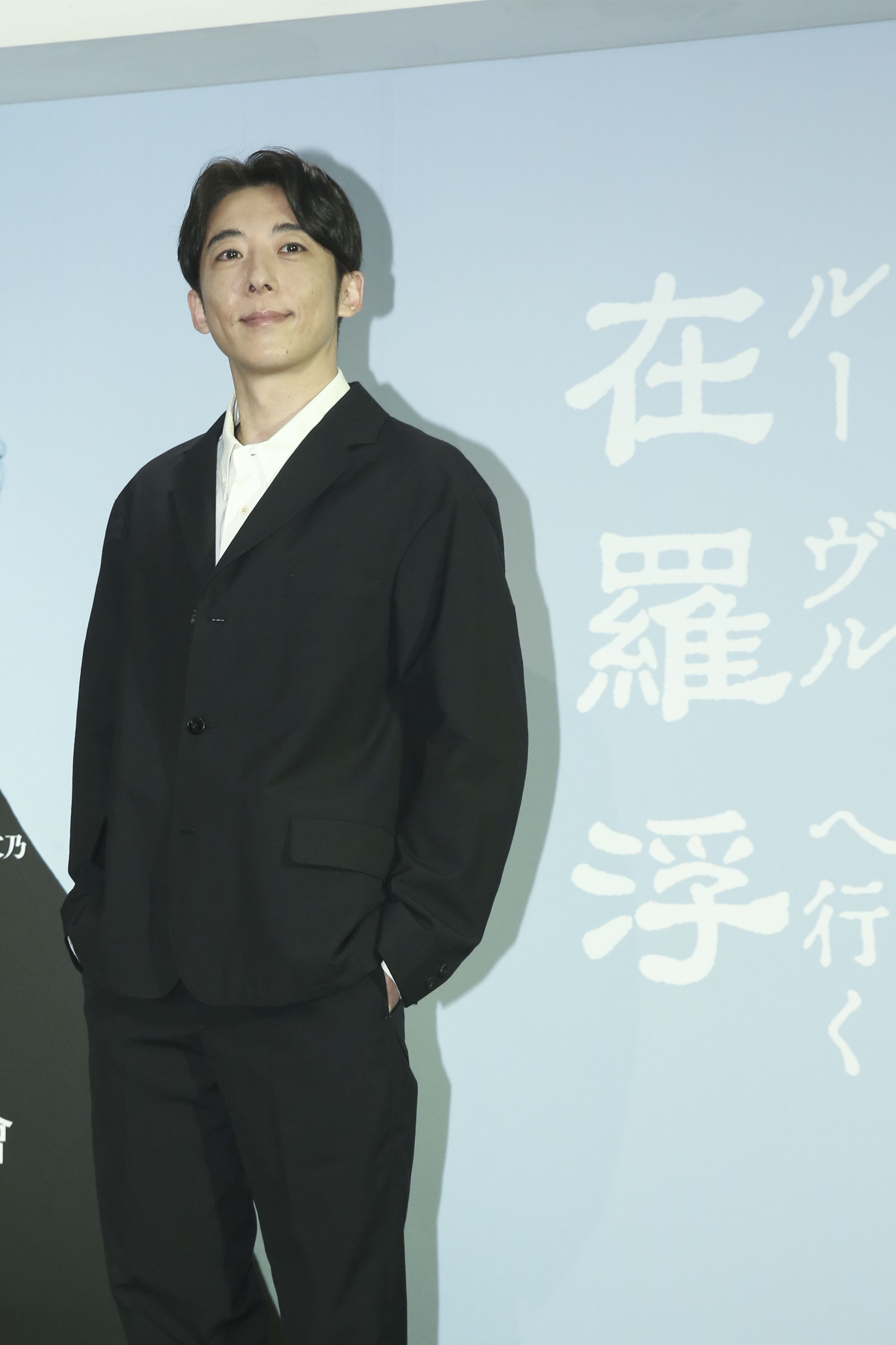 高橋一生為了讓法文台詞說起來更流暢,拍片空暇時間就找工作人員用法文練習對話,非常用心。