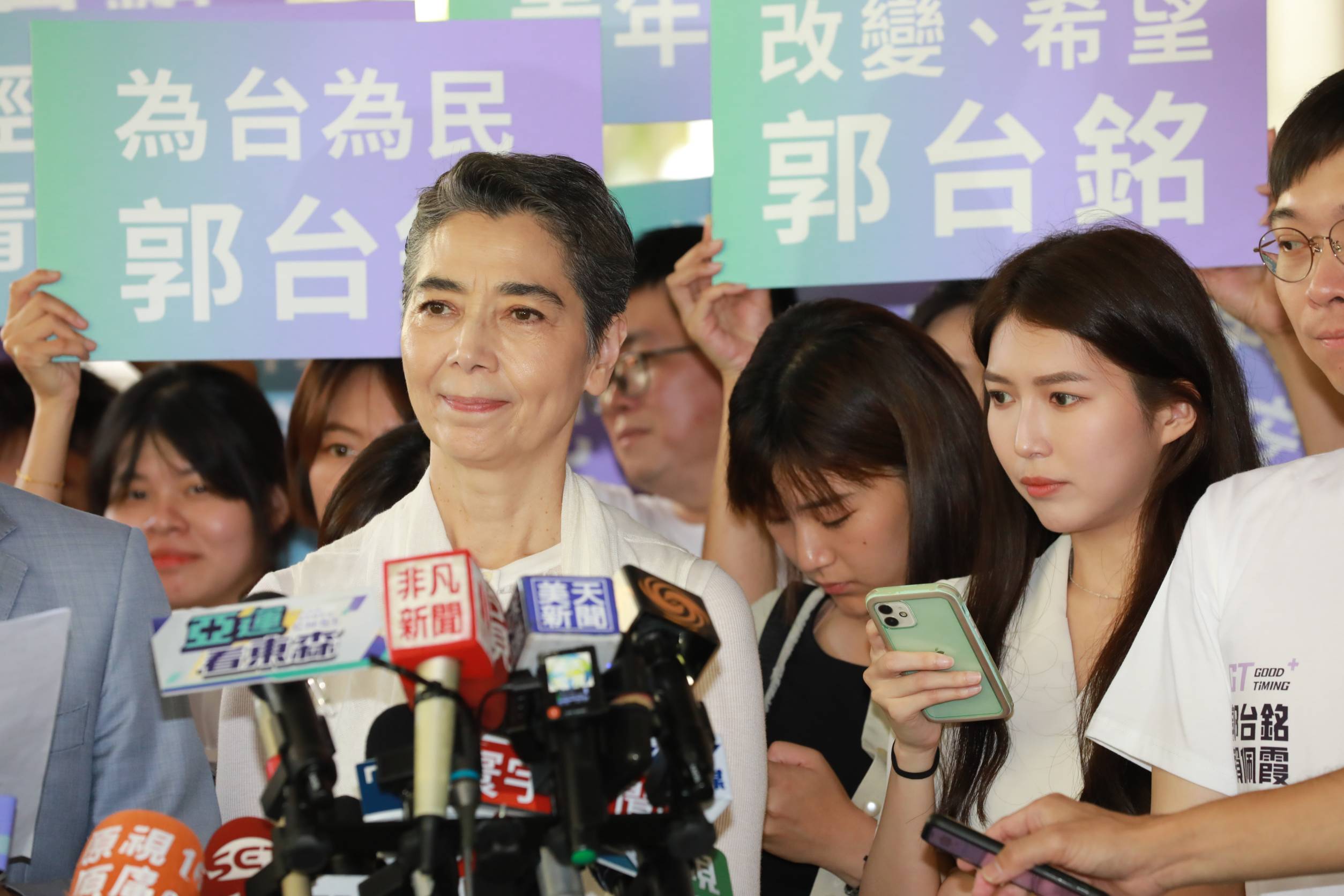賴佩霞吐露心情是「高潮迭起」。