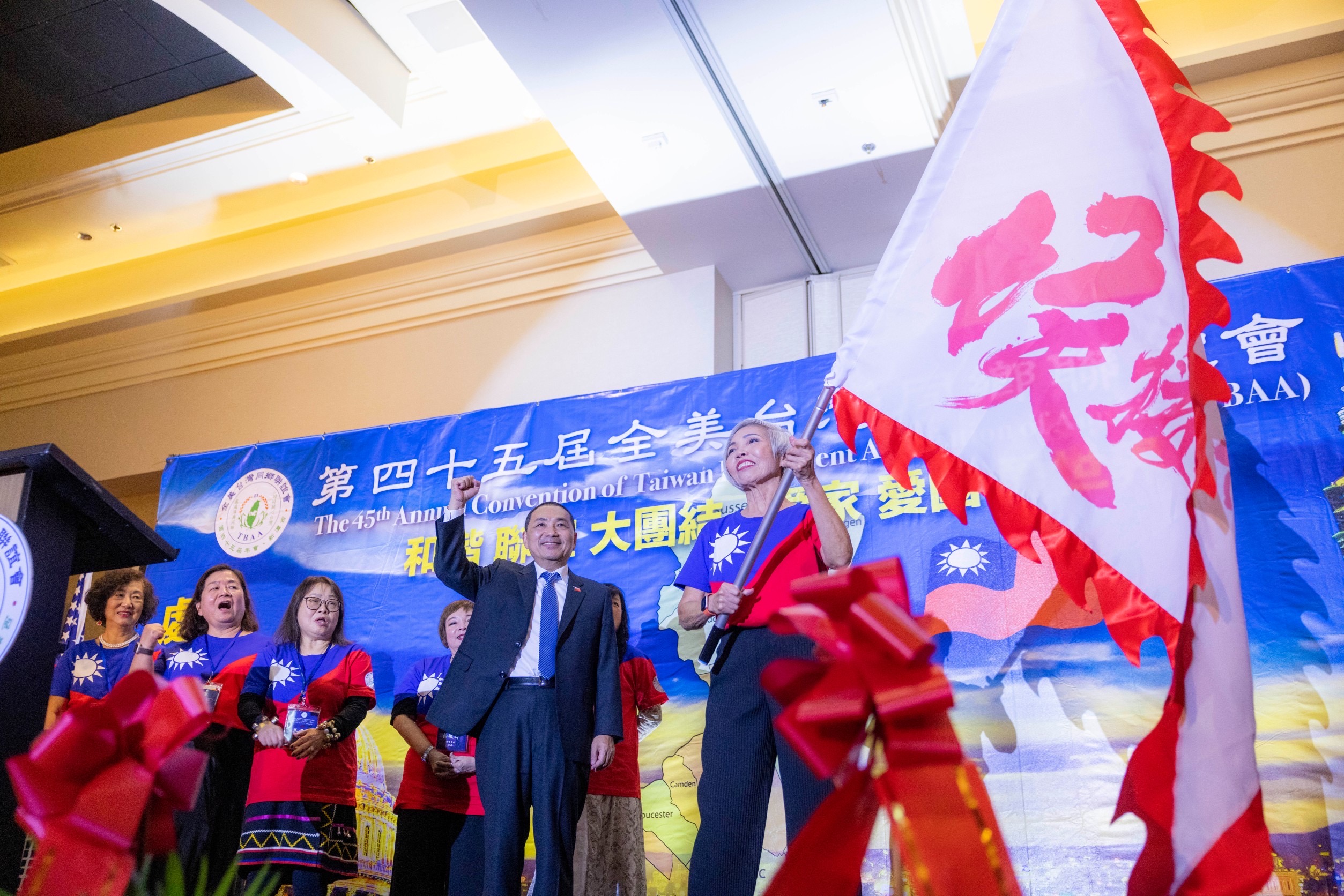 全美台灣同鄉聯誼會第45屆年會晚宴上，現場來自全美各地，超過500名僑胞特地前往支持侯友宜。（侯友宜團隊提供）