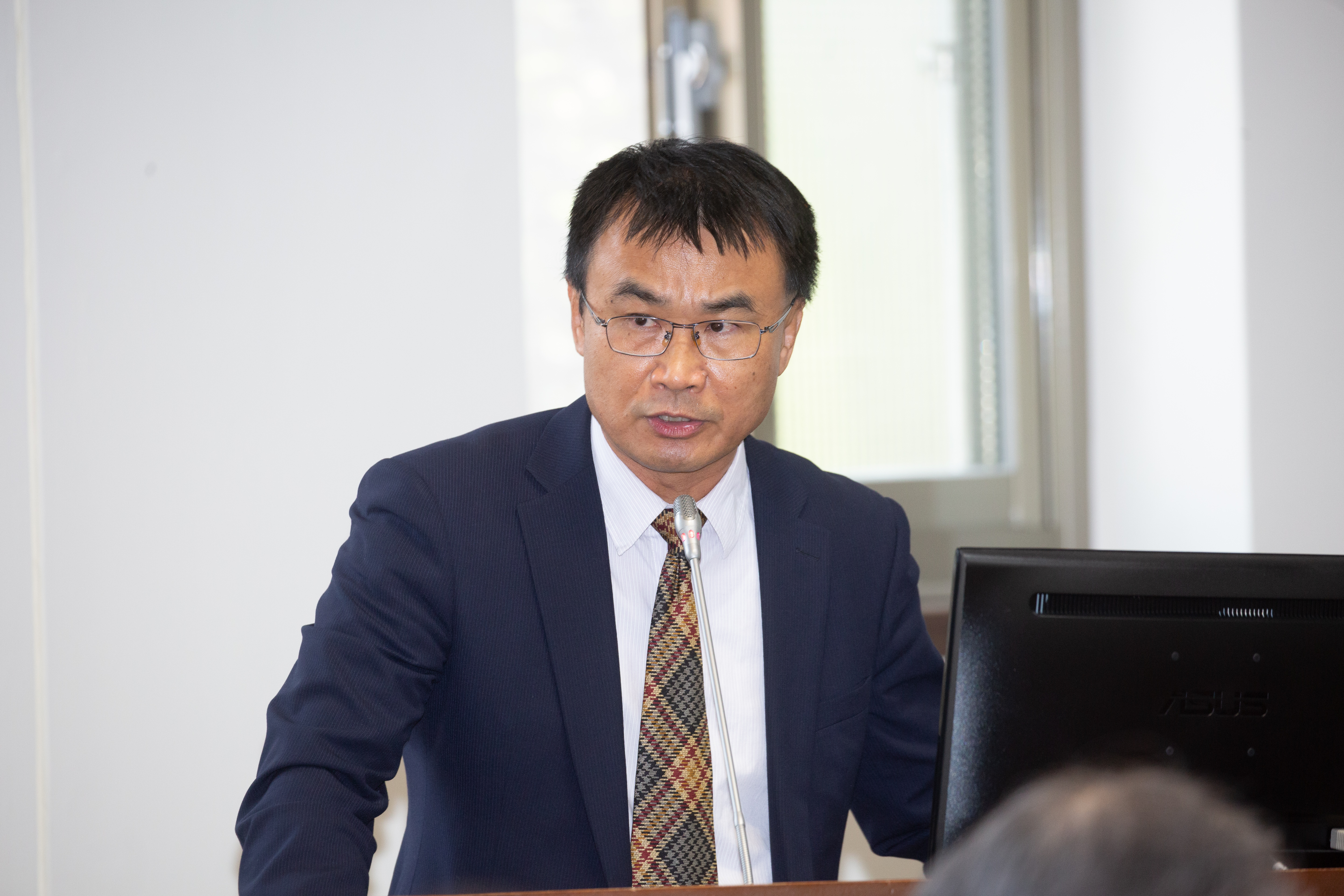 進口蛋爭議延燒,農業部長陳吉仲因昨(17日)傳出請辭獲慰留,去留問題引起關注。