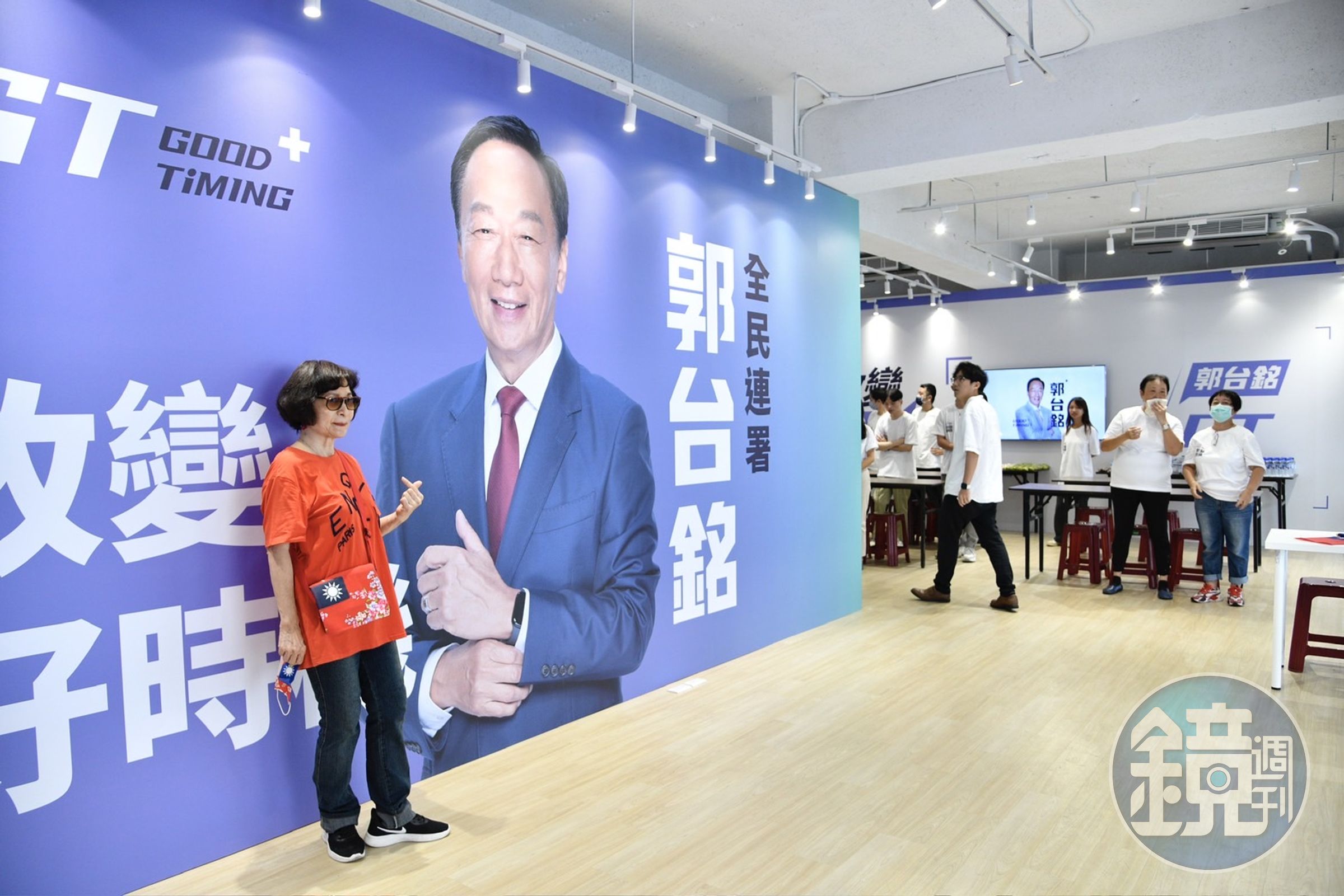 郭賴配於北市忠孝東路的台北連署總站今天開張,黃士修表示最快明天就能開放連署。
