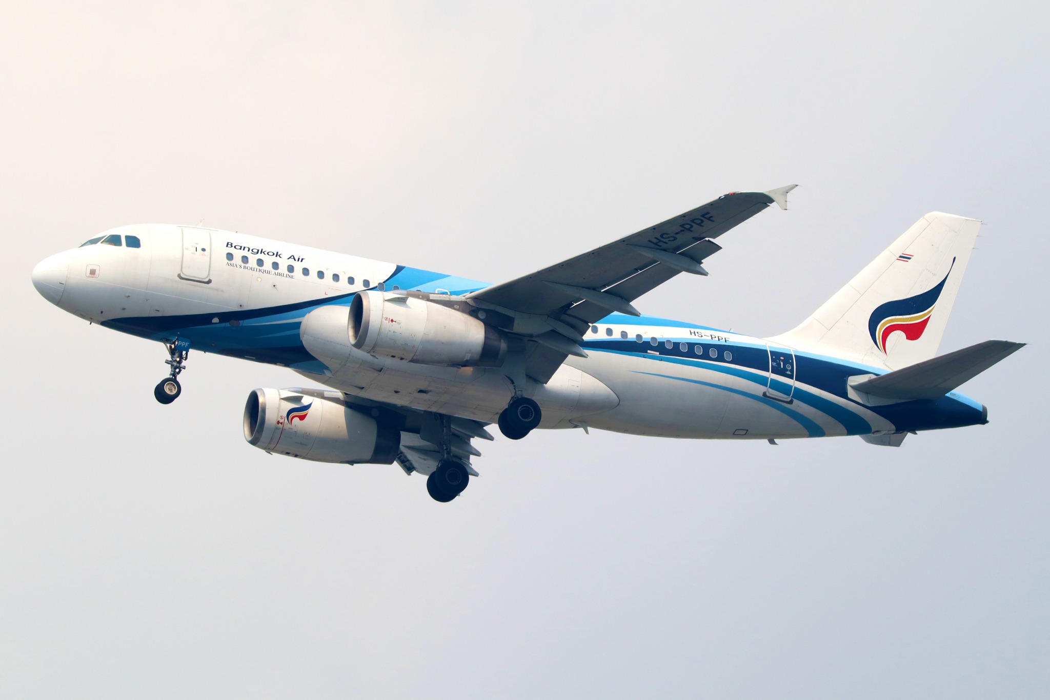 曼谷航空（Bangkok Airways）祭出新規，旅客在登機前須先測量體重，目的是為協助航空公司確認總重，來確保飛行安全。（翻攝Bangkok Airways臉書）