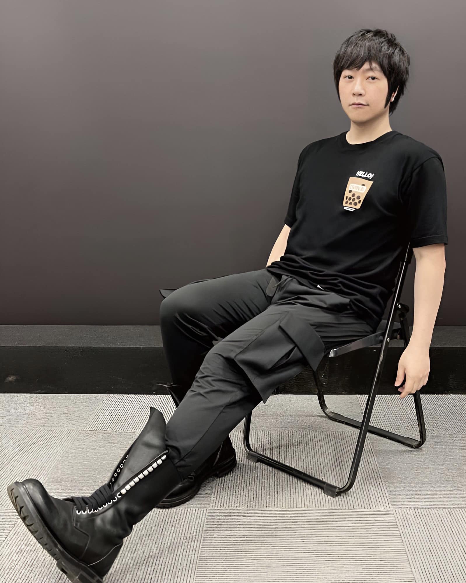 阿信近年推出自己設計的系列表達個人概念。（翻攝阿信臉書）