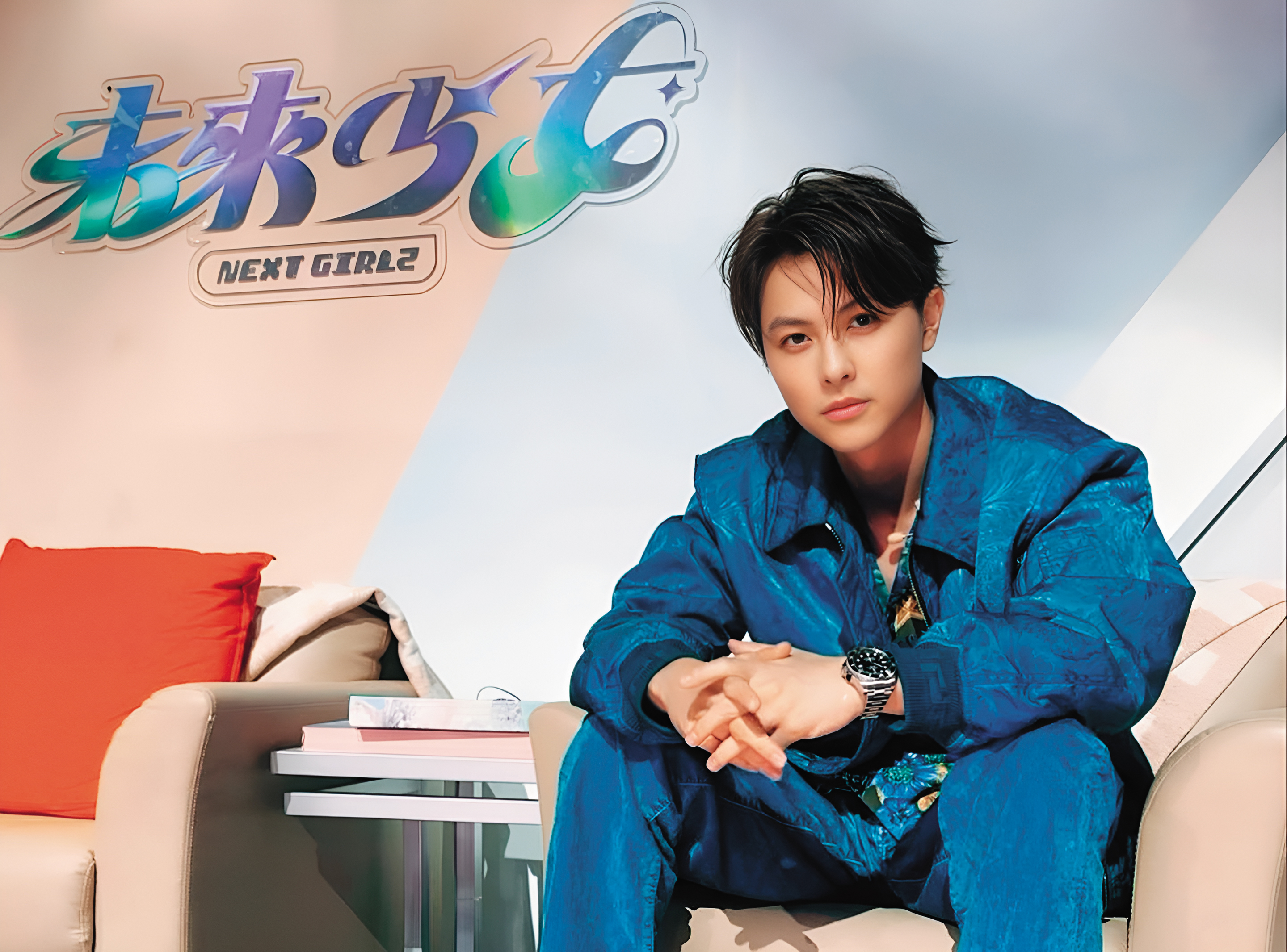 王子在選秀節目《未來少女》擔任導師，他不僅在演藝事業上有所表現，連副業也經營得有聲有色。（翻攝自王子IG）