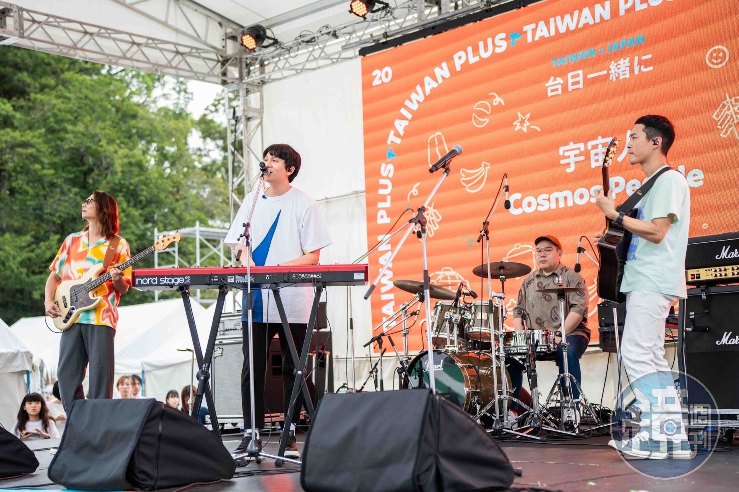 宇宙人在TAIWAN PLUS獻唱日文歌曲〈你總是這樣〉。（相信音樂提供）