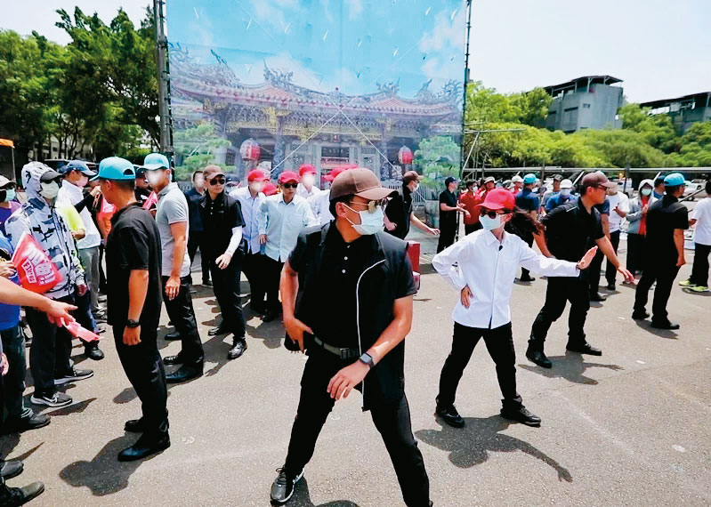 國安局內部人士看不慣高官公器私用行徑，向地檢署告發。圖非當事人。（國安局提供）
