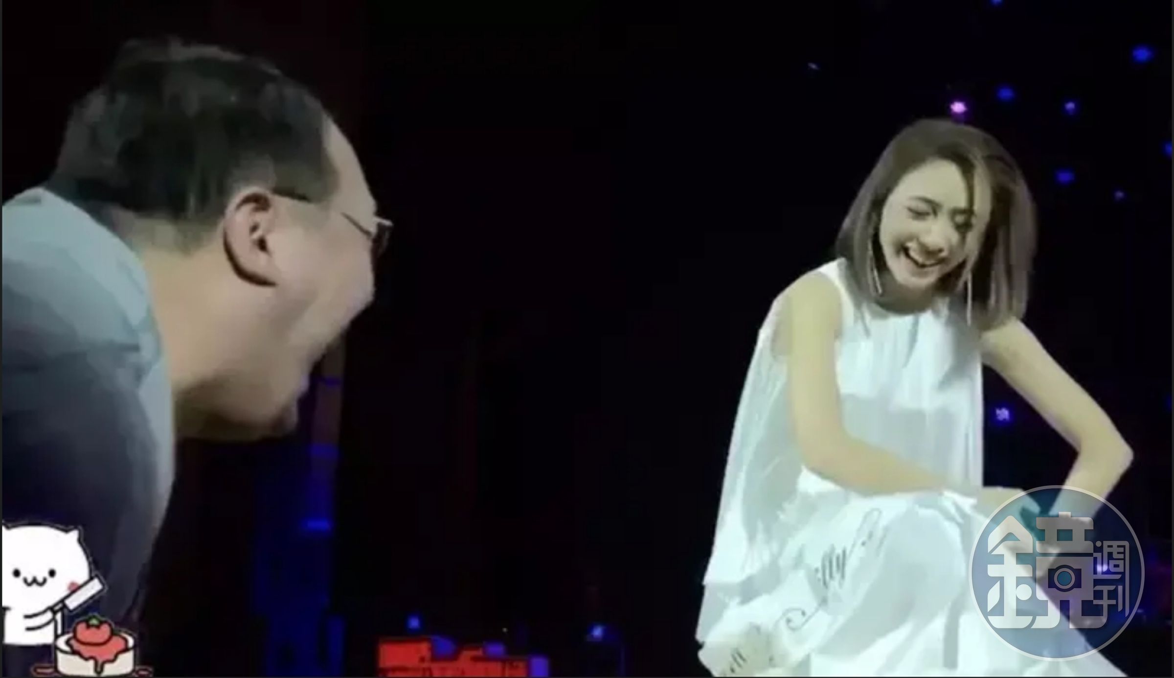 戴佩妮5年前被歌迷的歌聲笑到捏大腿。(網路圖片)