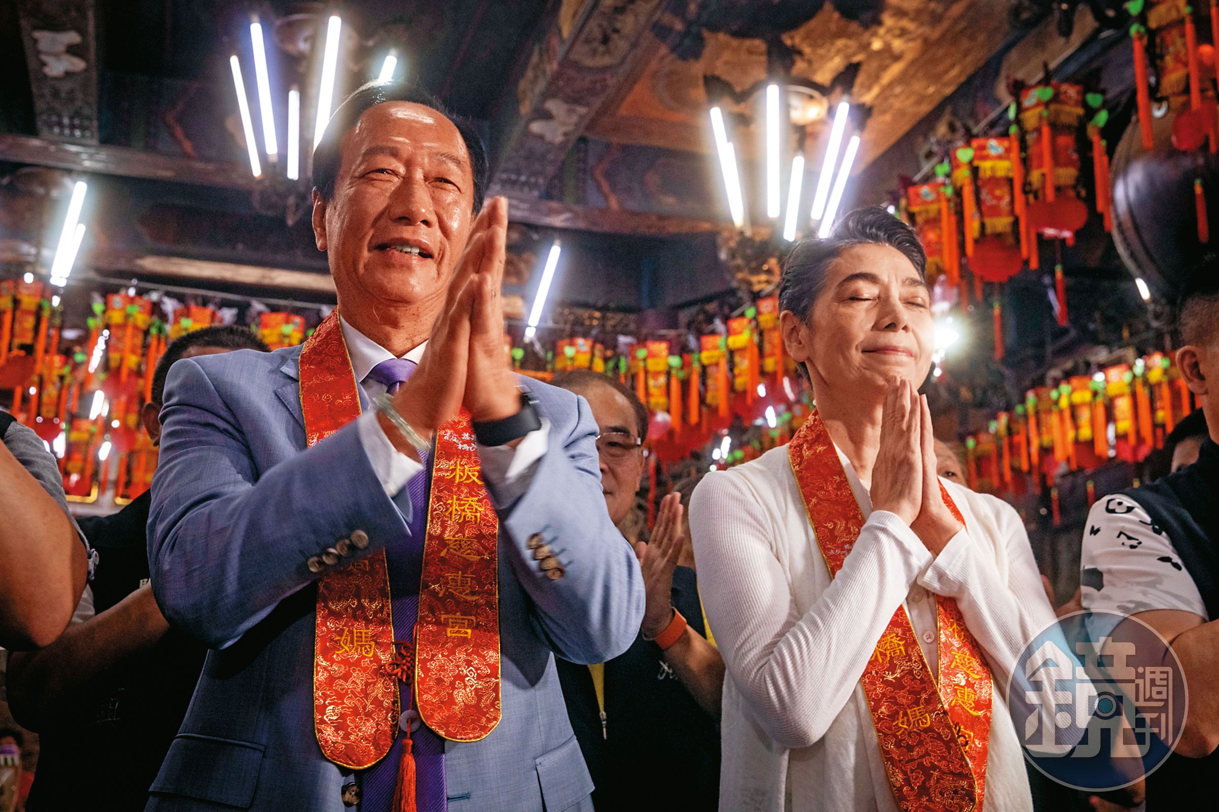 儘管郭台銘（左）找上賴佩霞（右）擔任副手，但郭陣營又說賴可「隨時退出」，此番言論被政壇認為恐影響民眾連署意願。