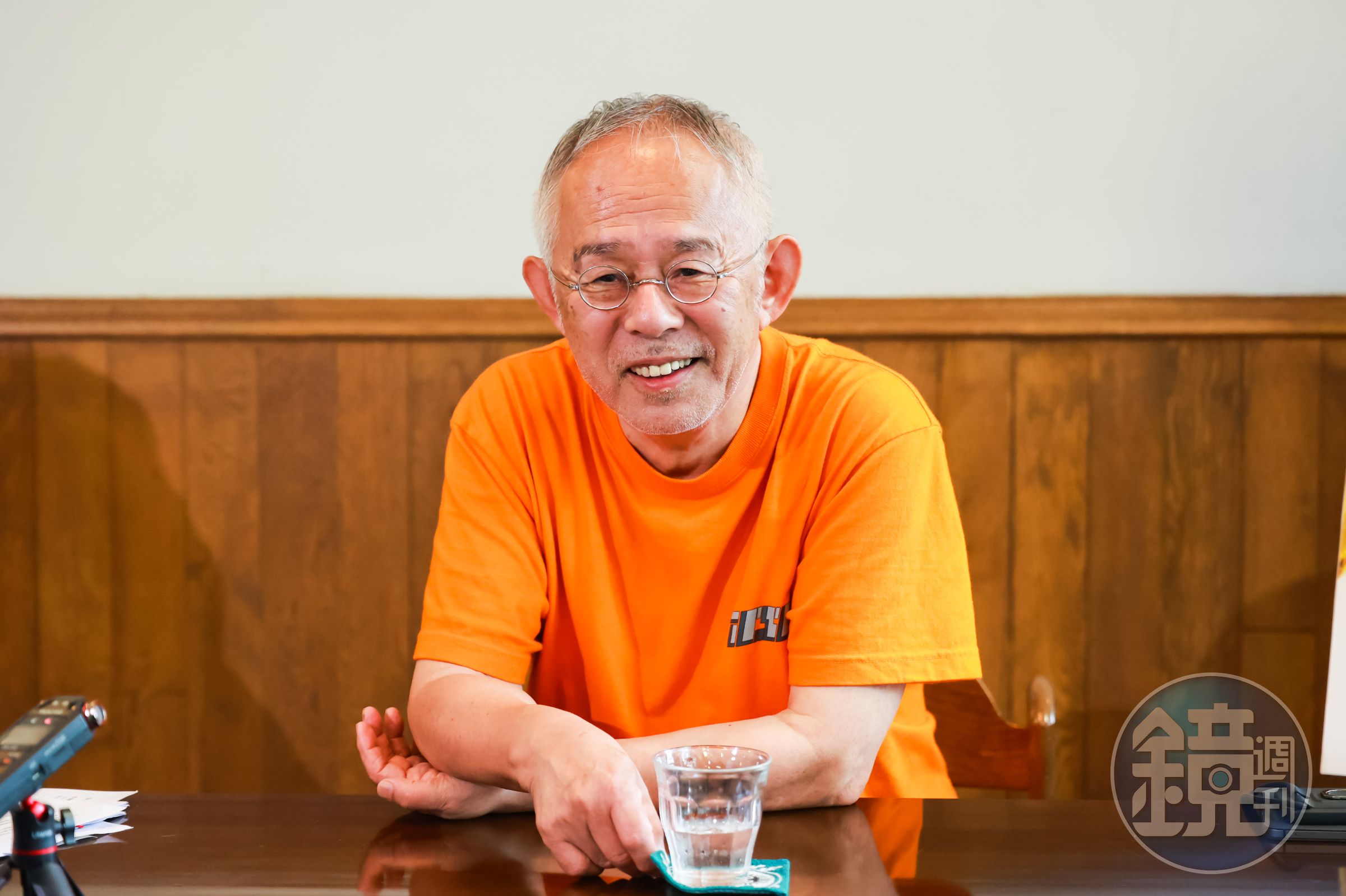 接受台媒訪問的鈴木敏夫化身流言終結者，對於宮﨑駿「7次退休」之說加以澄清，打臉謠言散佈者。（甲上娛樂提供）