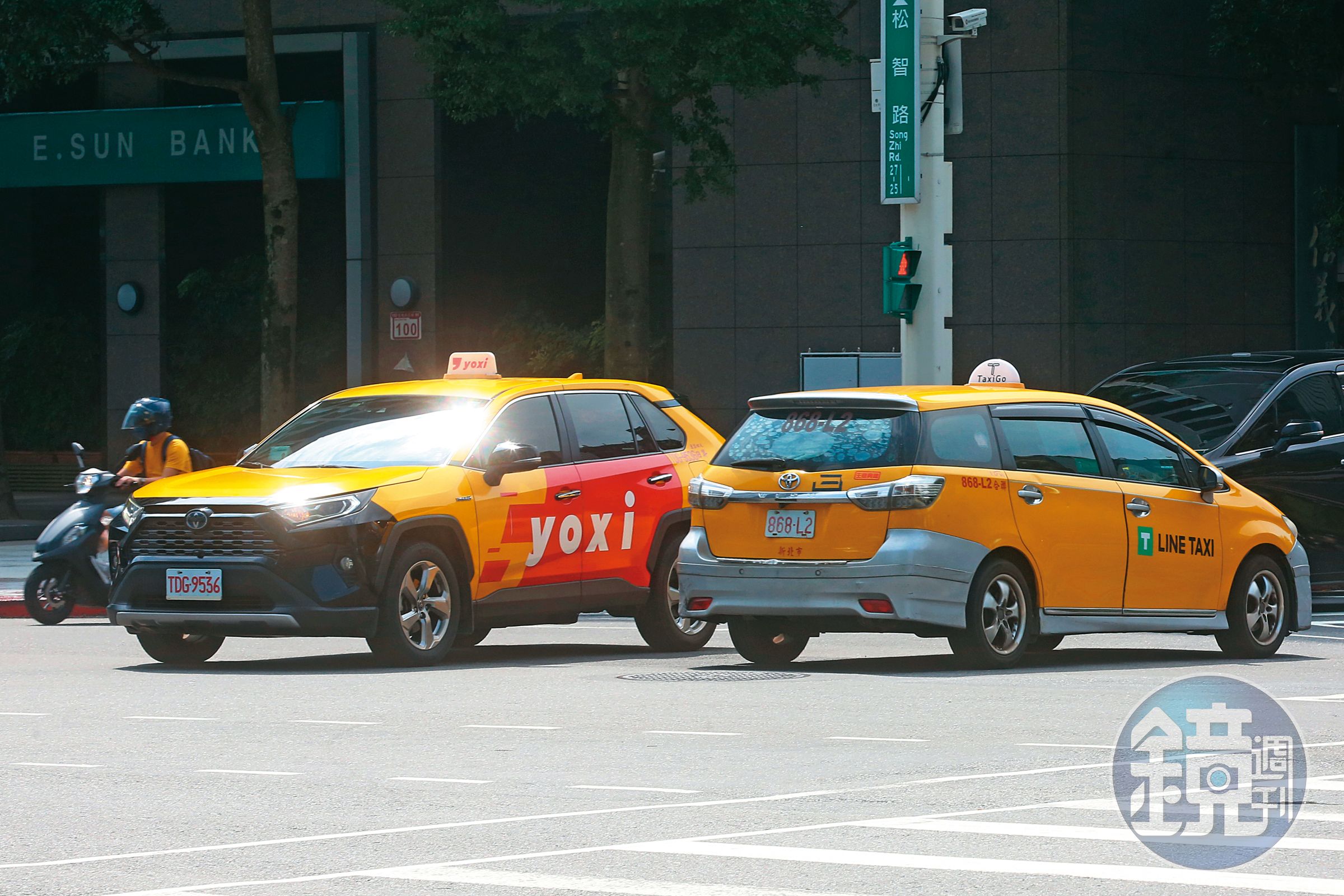 和泰、裕隆集團各自擁有yoxi、LINE TAX小黃叫車平台,外界好奇是否掀起新一波搶客大戰。