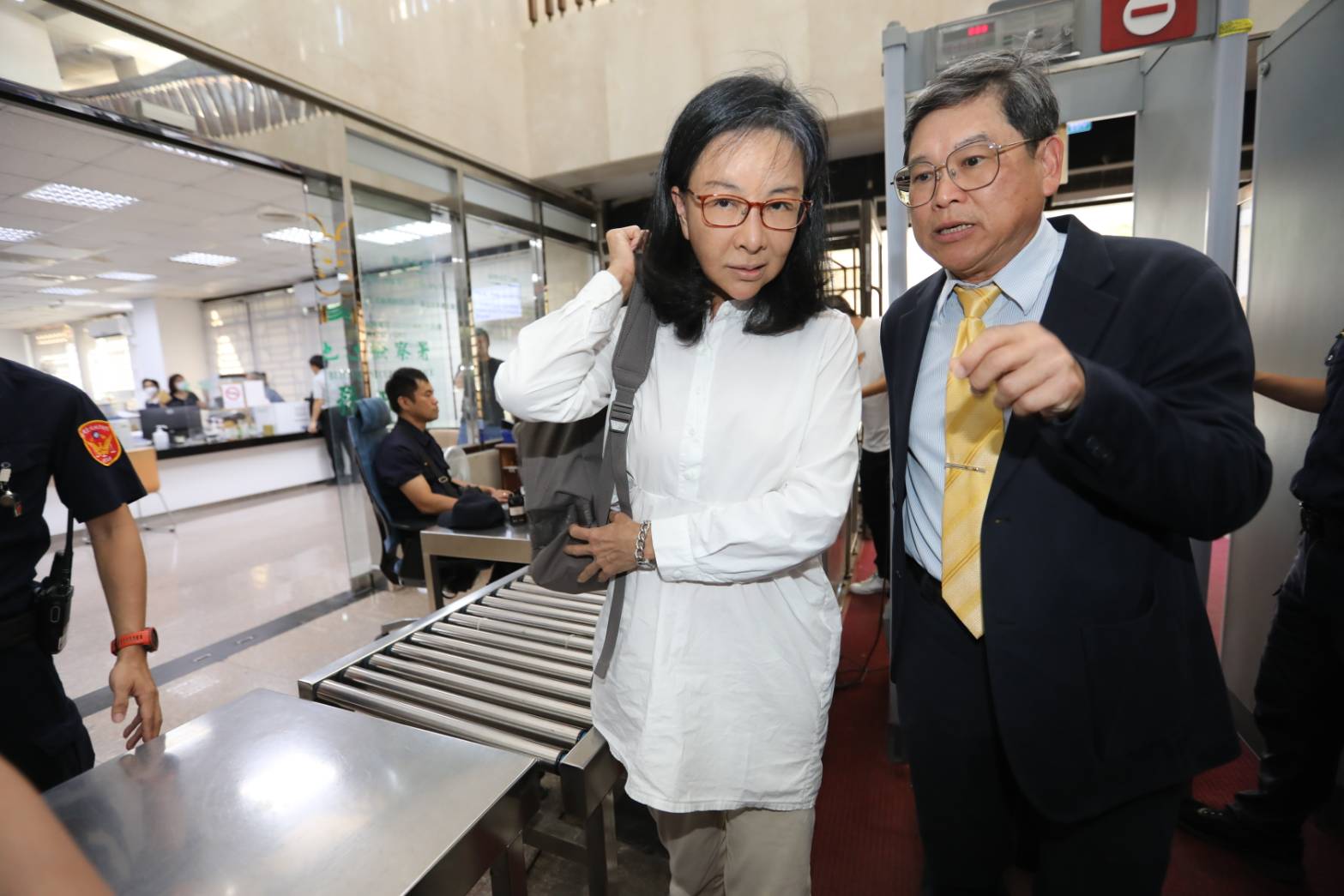 張淑娟今天出庭,期待司法可以替老百姓伸張正義,還給大家安靜的天空。
