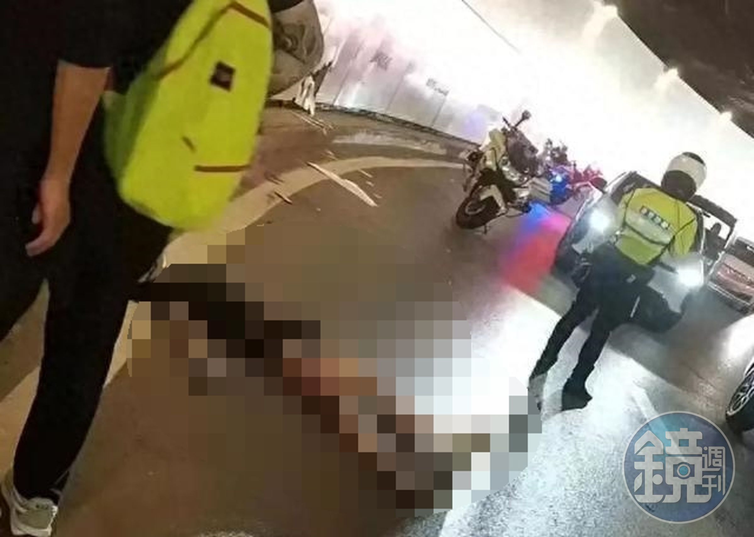 目擊者曾在網路公開頭哥臨死前驚險一幕。(翻攝封面新聞)