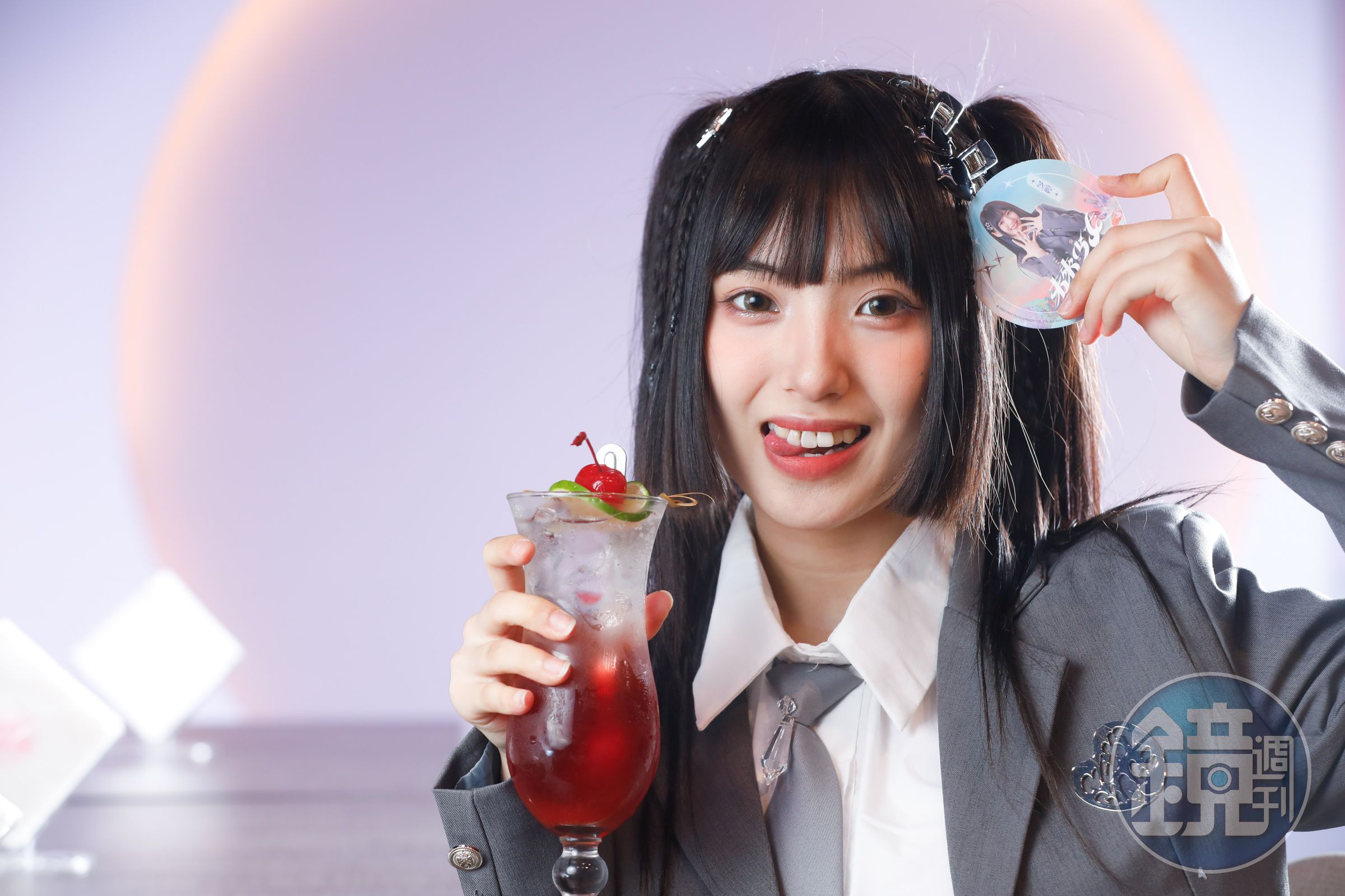 芝婷的代表飲料是「芝櫻檸檬蔓越莓氣泡飲」,喝起來酸酸甜甜有初戀感覺。