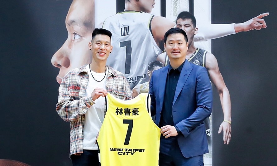 林書豪正式與新北國王加盟簽約，將與弟弟林書緯形成「兄弟聯手」的夢幻組合。（翻攝自P.LEAGUE+臉書）
