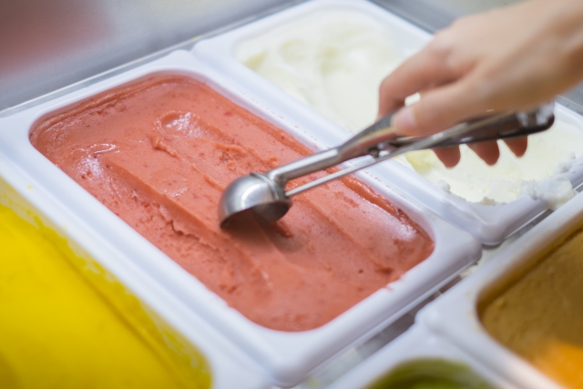 中國一家冰淇淋工廠每年放員工5個月帶薪寒假。（示意圖，取自photoAC）