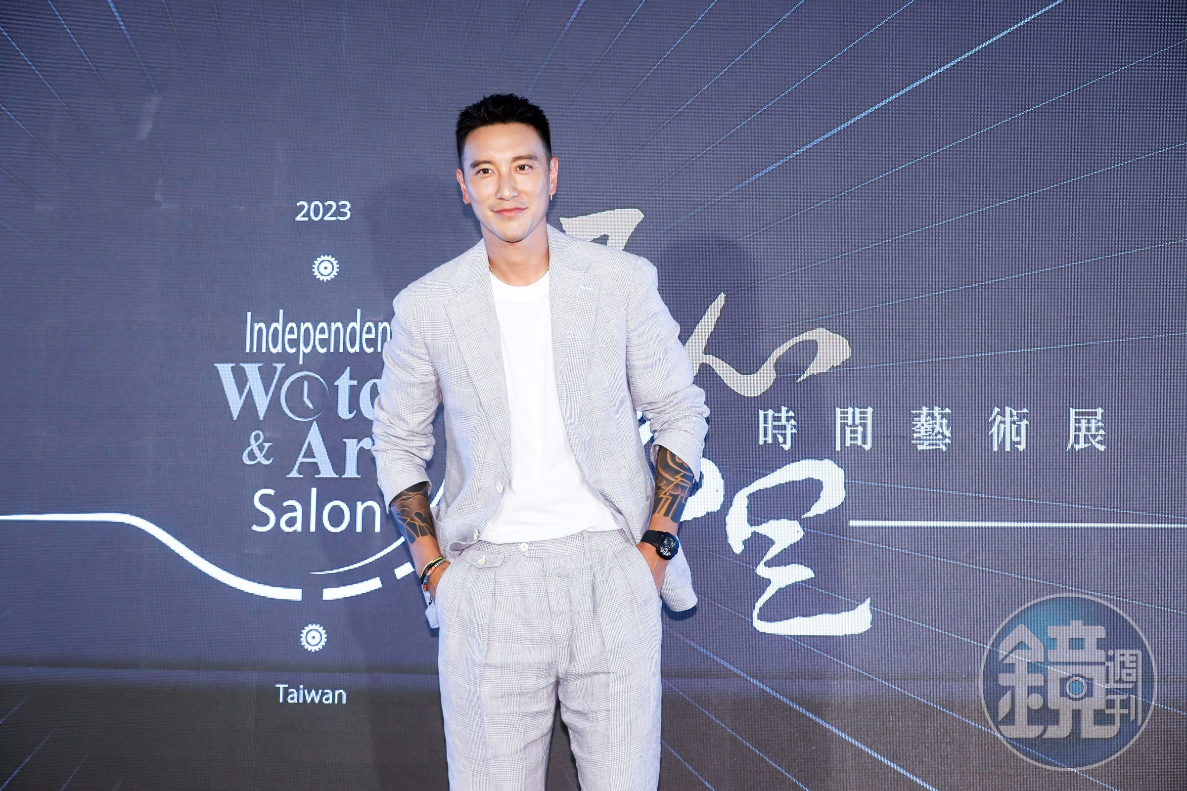王陽明帥氣出席鐘錶活動。