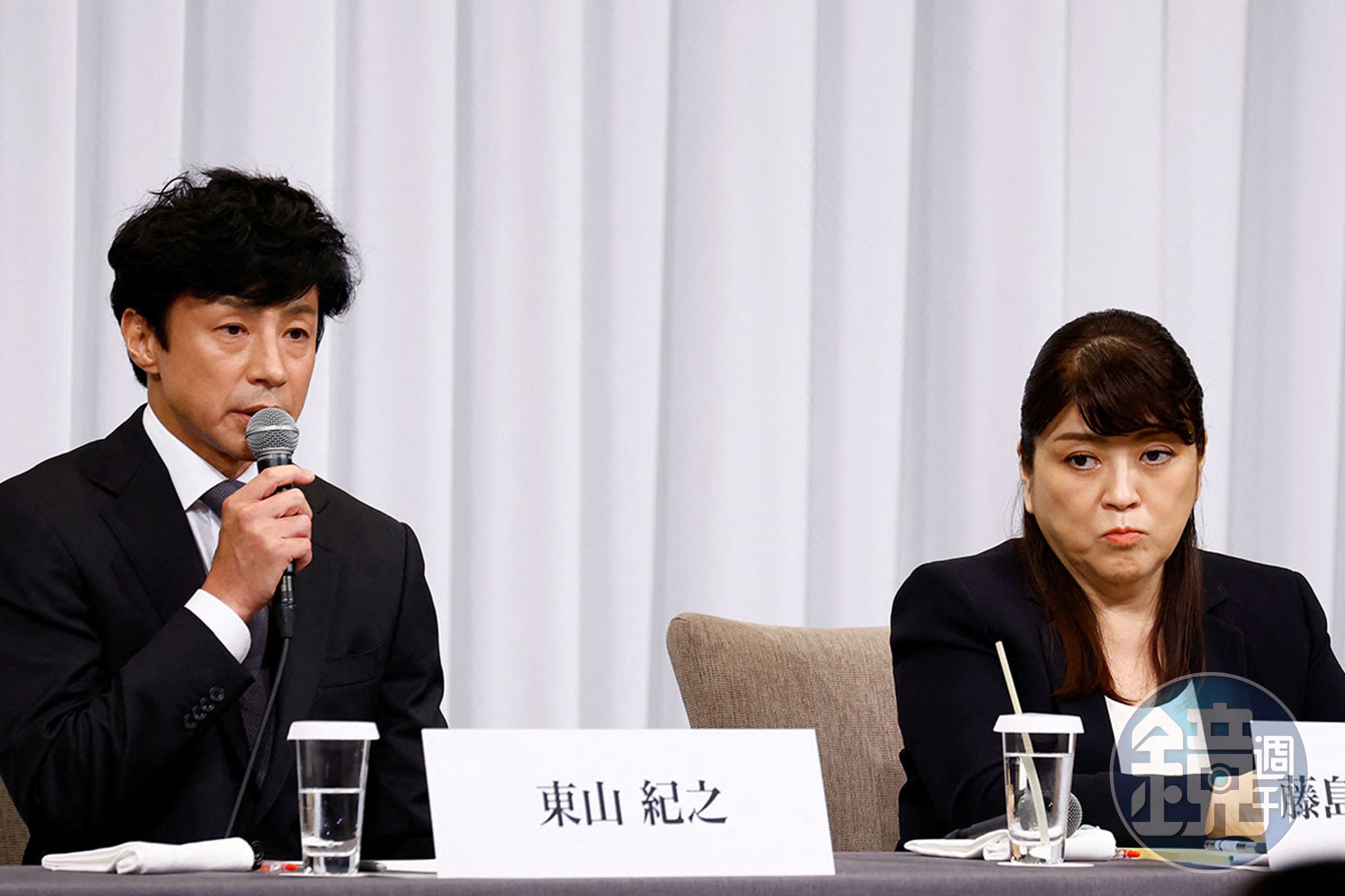 「傑尼斯」新社長東山紀之才說不會更改公司名稱，如今態度逆轉，但預計也將耗費上億元成本；舊社長藤島茱莉景子（右）則因在夏威夷爽而遭炎上。（翻攝網路）