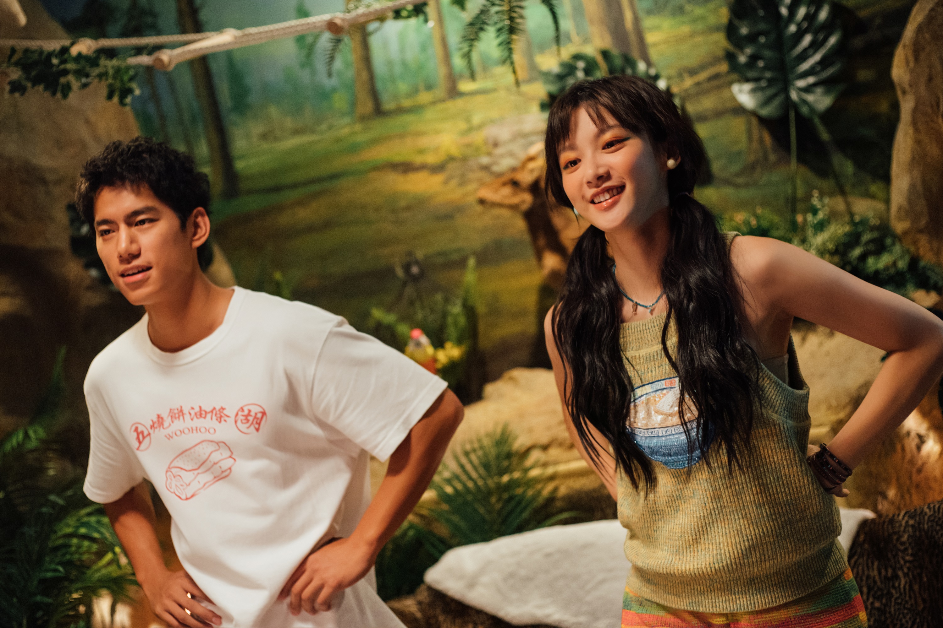 朱軒洋與袁澧林子在〈說不出口〉MV裡首次合作。（亞神音樂提供）