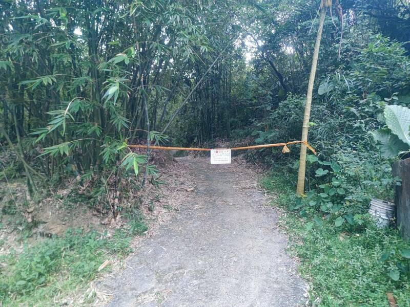 新北市瑞芳區八分寮山區20日發生蜂螫事件造成2死，由於尚未尋獲蜂巢，現已暫時封閉6處登山口。（翻攝照片）