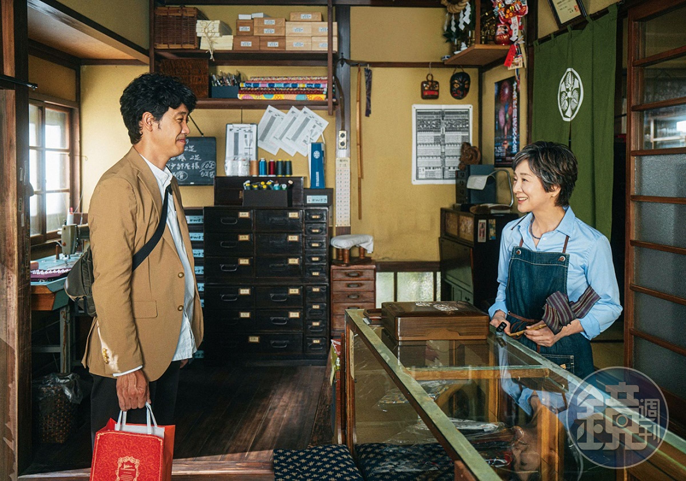 吉永小百合（右）在山田洋次新作《日安，我的母親》飾演母親，攜手大泉洋譜跨世代物語。（金馬影展提供）