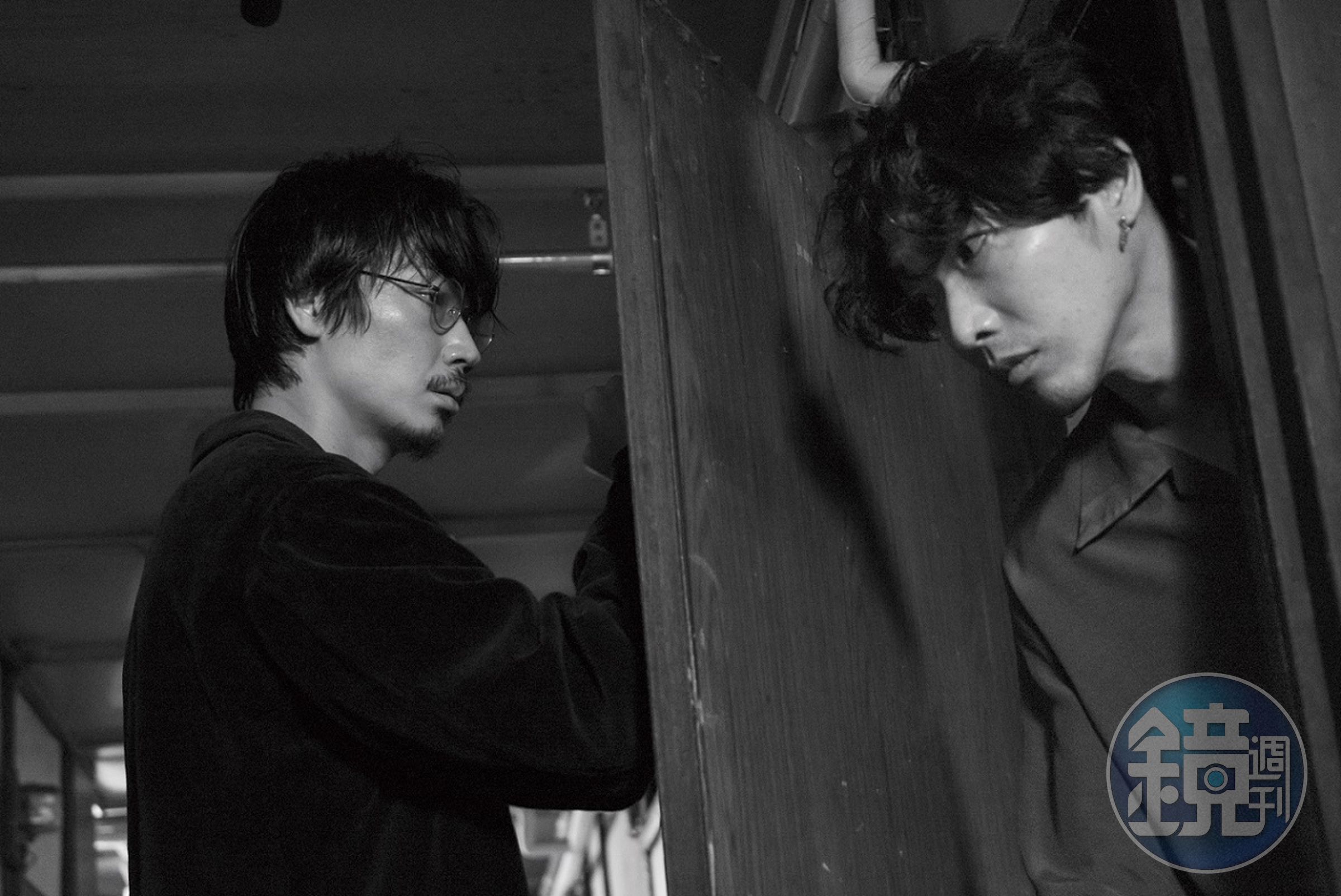 綾野剛（左）在《花腐》有突破尺度的演出，導演荒井晴彥二度與柄本佑（右）合作。（金馬影展提供）