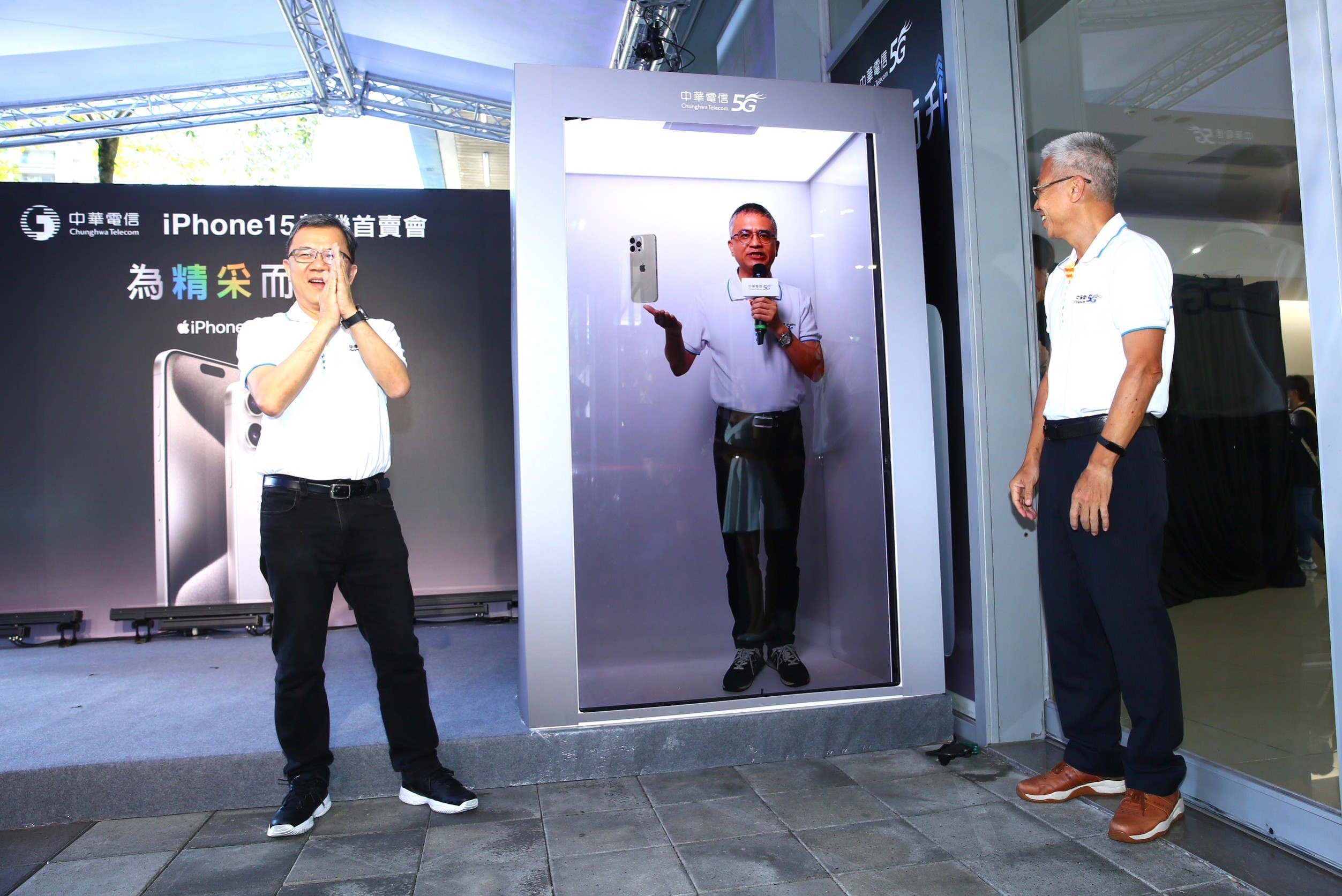 郭水義首次以「董事長」身分出席iPhone新機開賣會。
