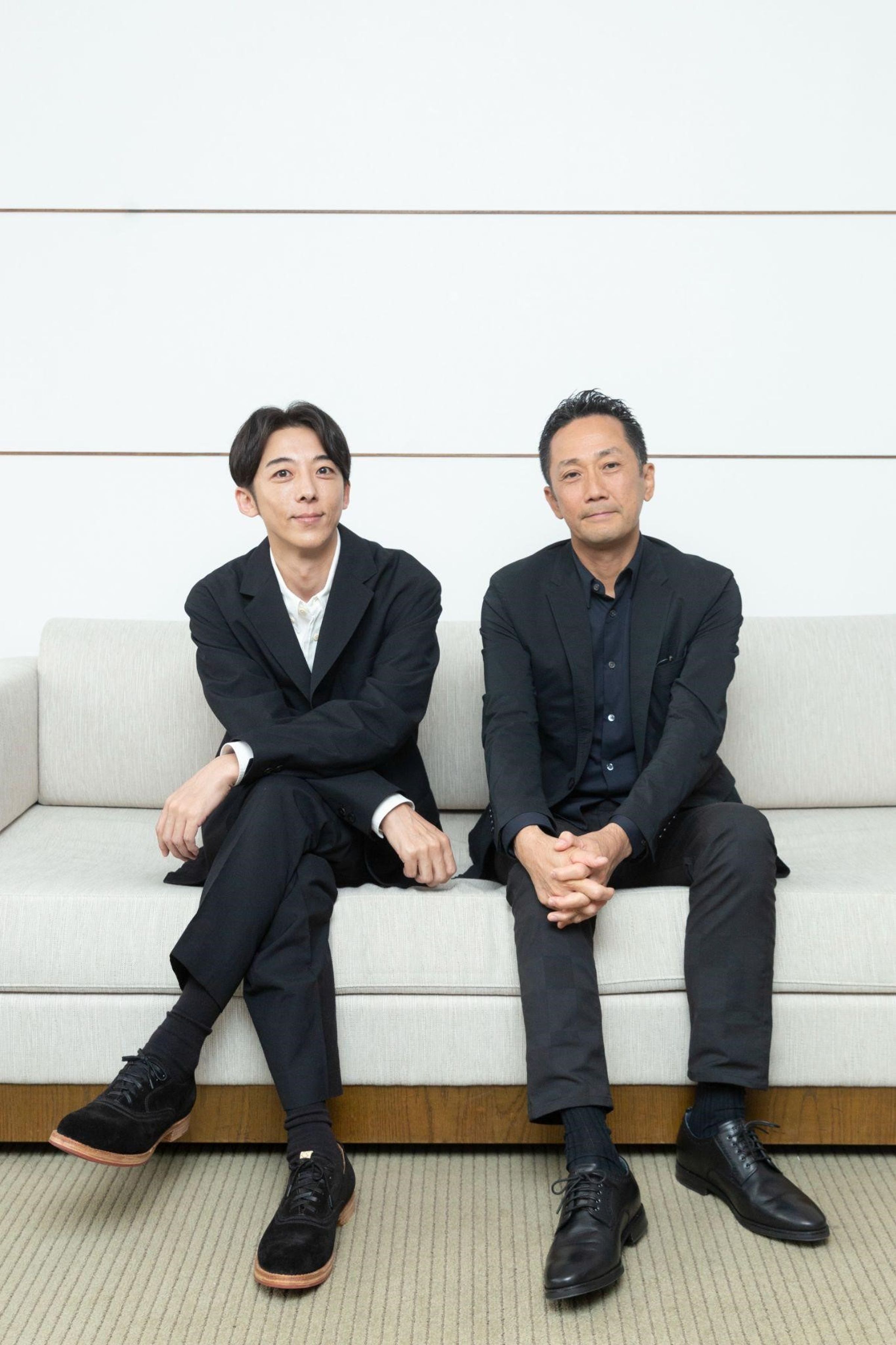 高橋一生（左）與導演渡邊一貴先前曾合作過大河劇《女城主 直虎》，兩人透露《岸邊露伴》再聚首默契也升級。