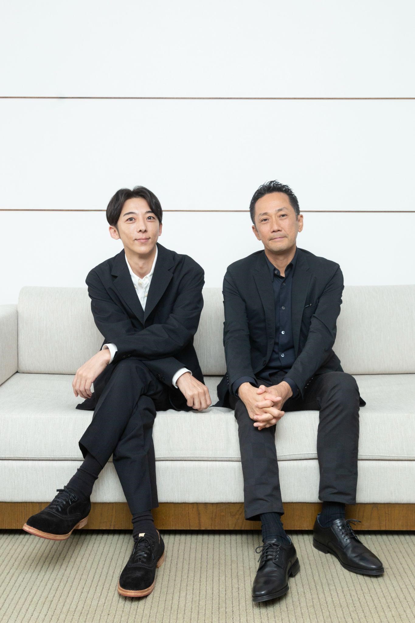 高橋一生（左）與導演渡邊一貴先前曾合作過大河劇《女城主 直虎》，兩人透露《岸邊露伴》再聚首默契也升級。